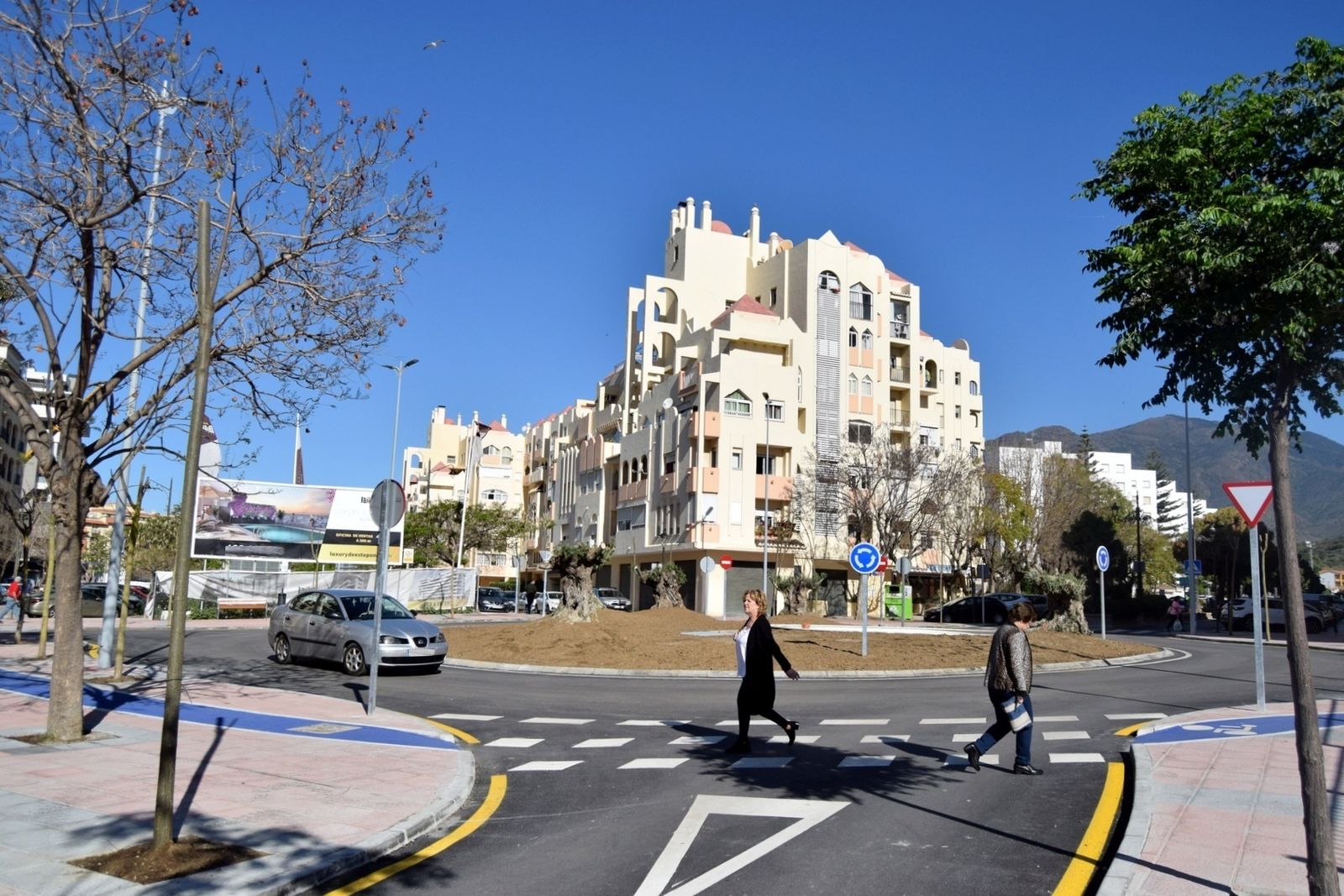 Concluyen las obras en la céntrica avenida San Lorenzo de Estepona.