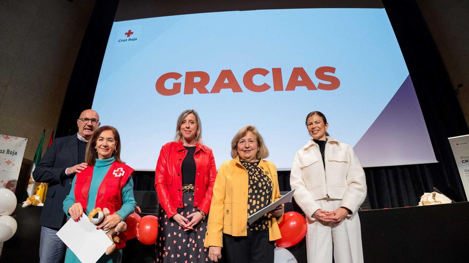 Homenaje de Cruz Roja a socios y voluntarios en San Fernando.