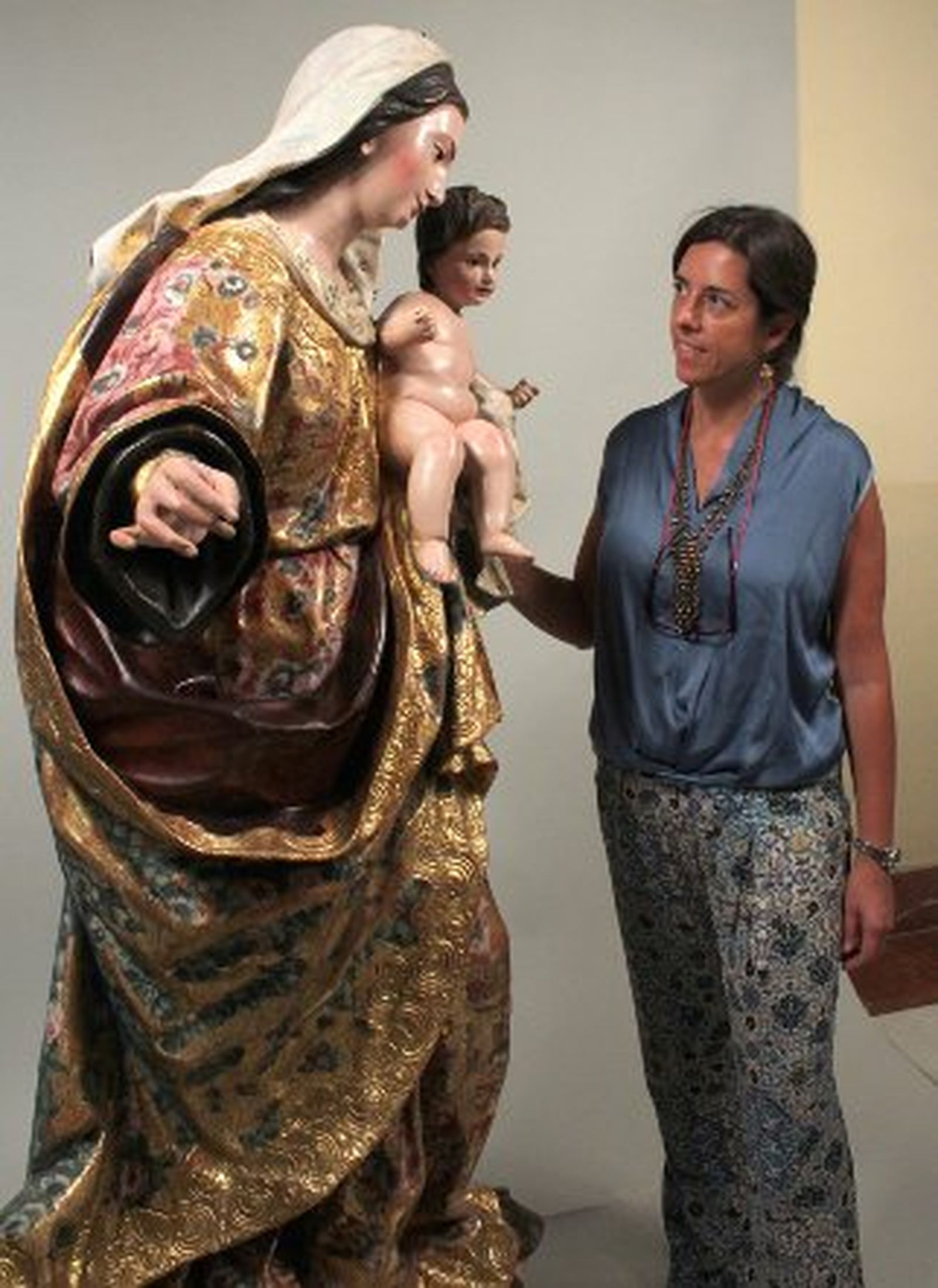 La Virgen de los Remedios vuelve a la capilla de la Hispalense