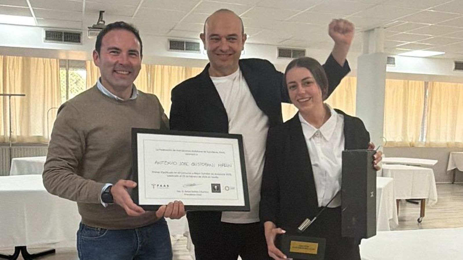 Cristofani, con el galardón.