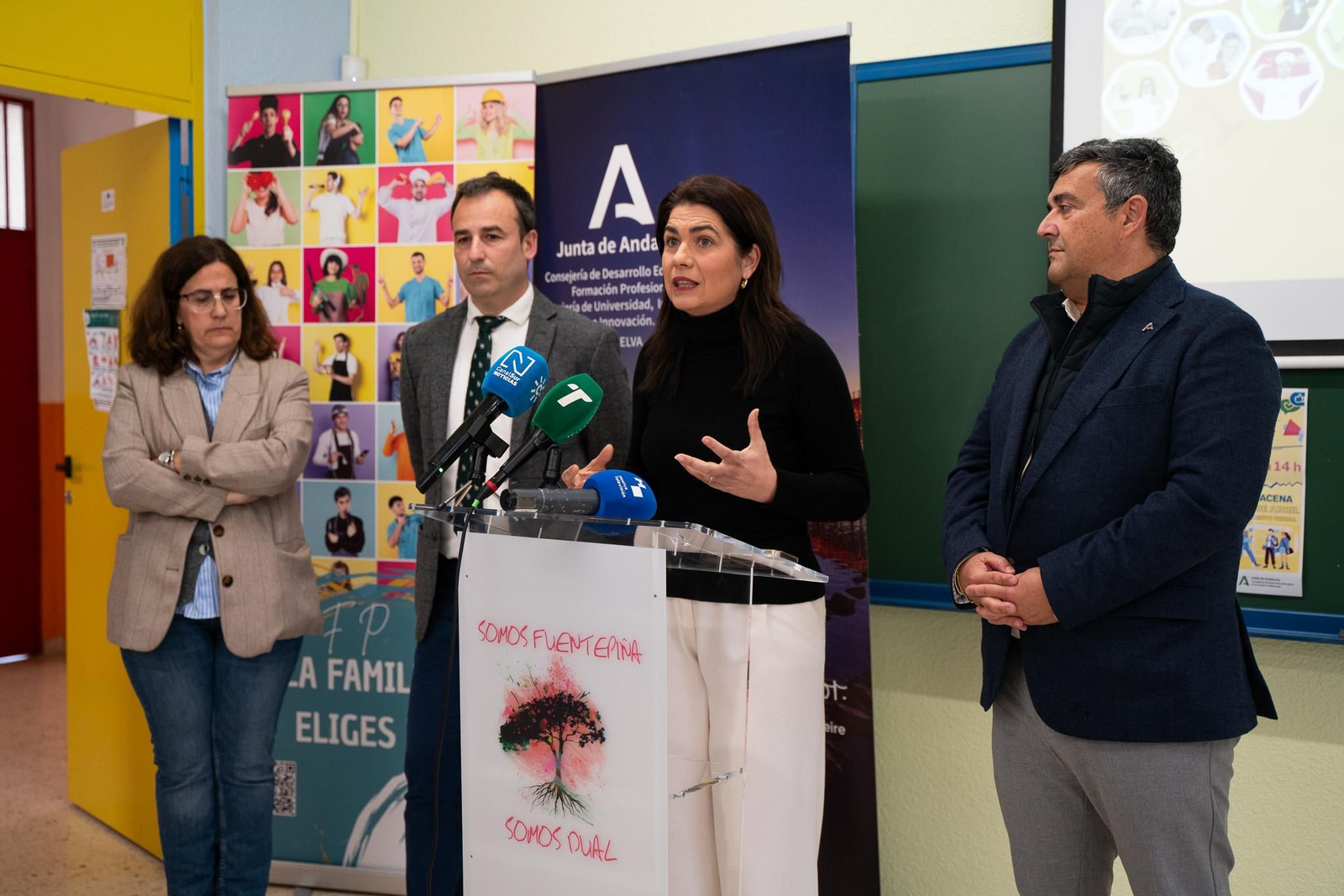 Imágenes del viernes 4 de abril en Huelva