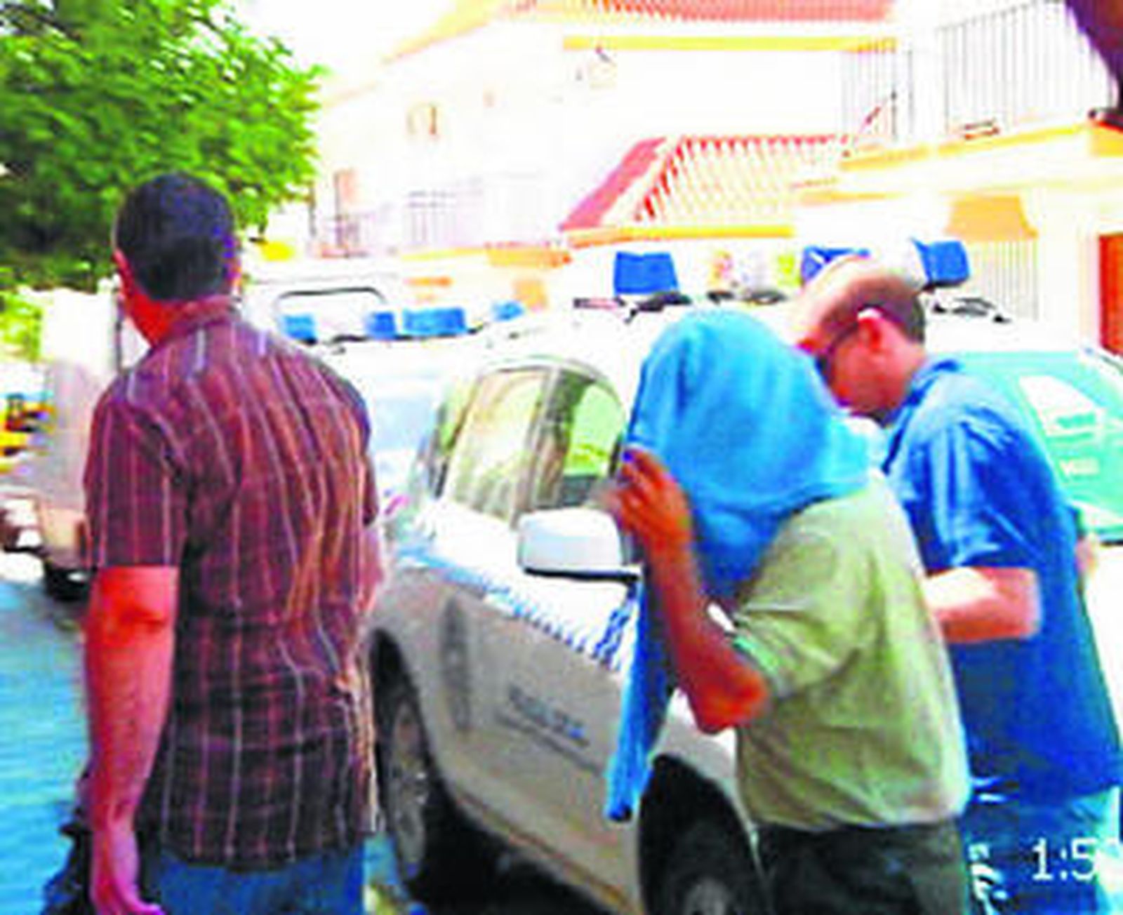 Uno de los agentes imputados en la entrada en la juzgados en 2008.