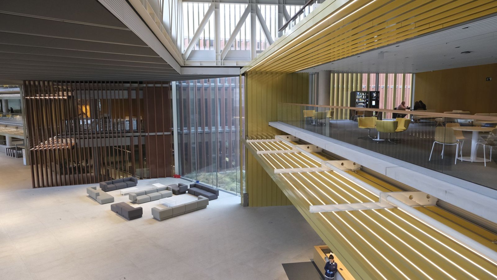 Así es por dentro el Centro Financiero Cajamar, en imágenes