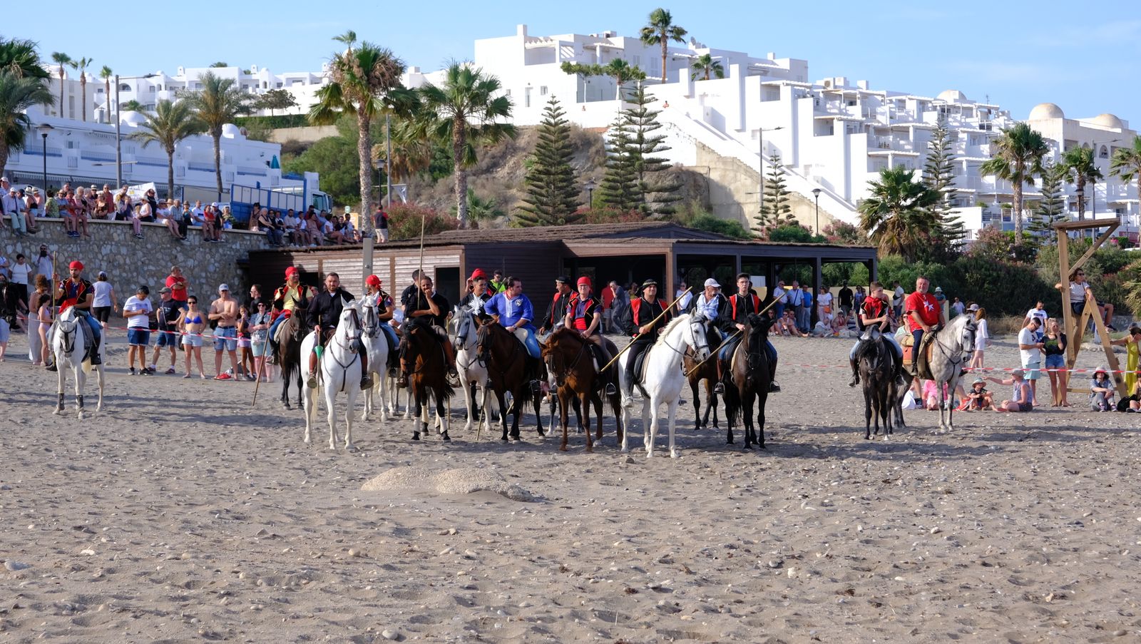 Moros y Cristianos de Mojácar en la Playa del Lance, en imágenes