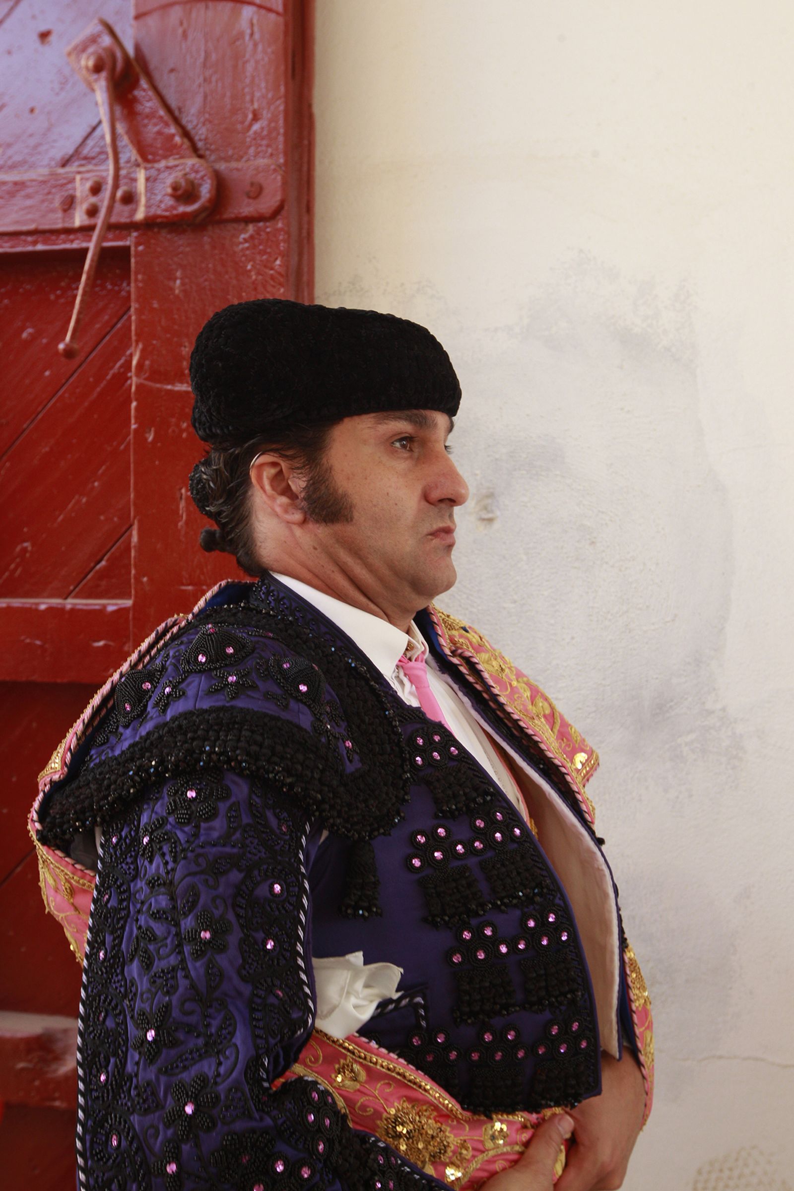 Imágenes del 'ambiente' en la corrida de toros de la Feria de Almería, con los diestros Morante de la Puebla, El Juli y Tomás Rufo