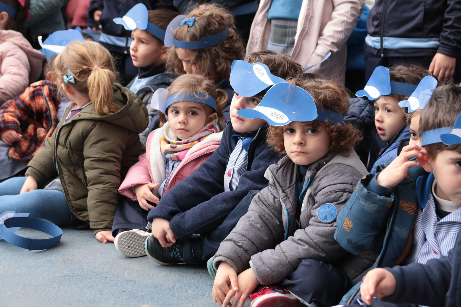 ARGAR lanza al aire globos amarillos en homenaje a los niños con cáncer