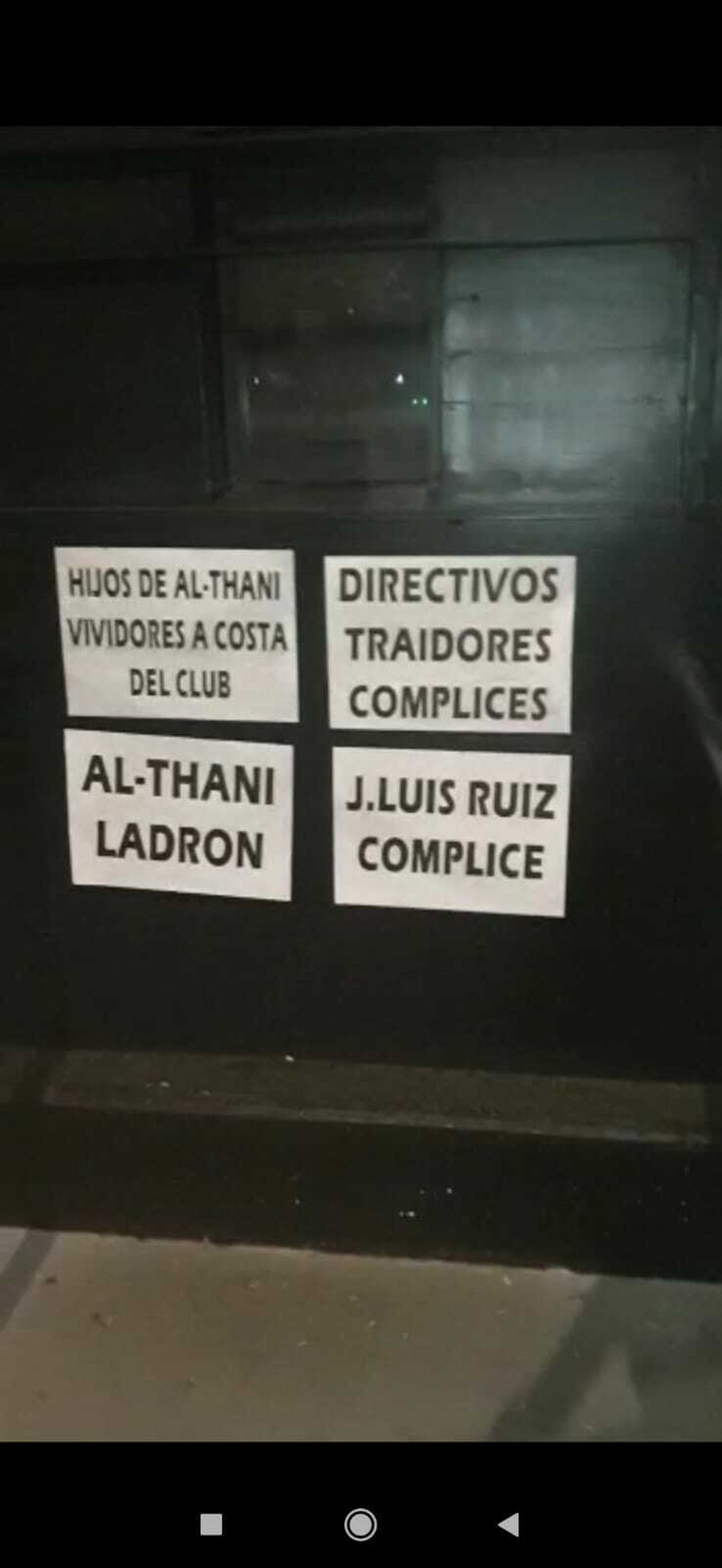 Nueva 'cartelada' en Martiricos