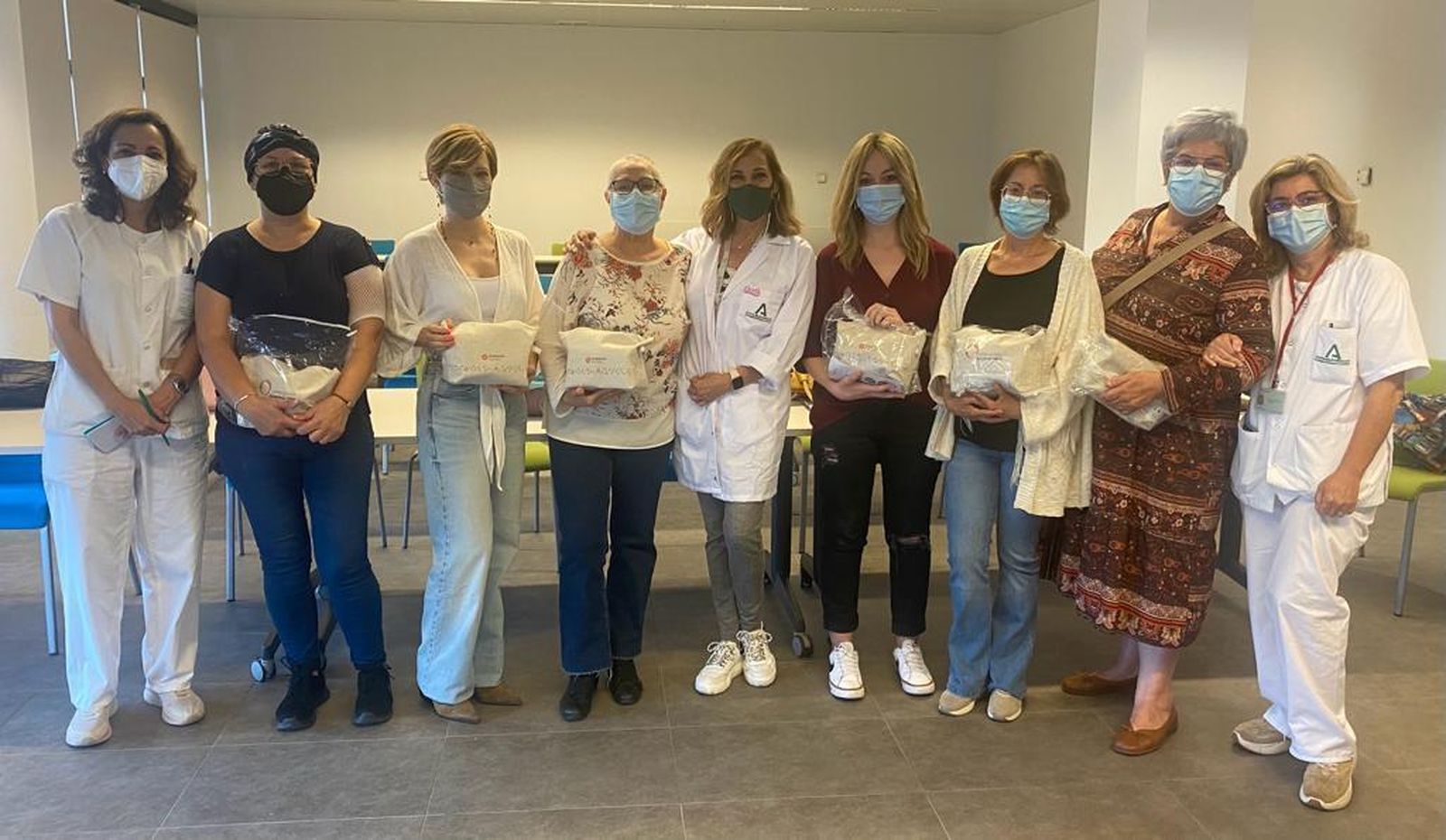 Pacientes durante el taller en el Reina Sofía.