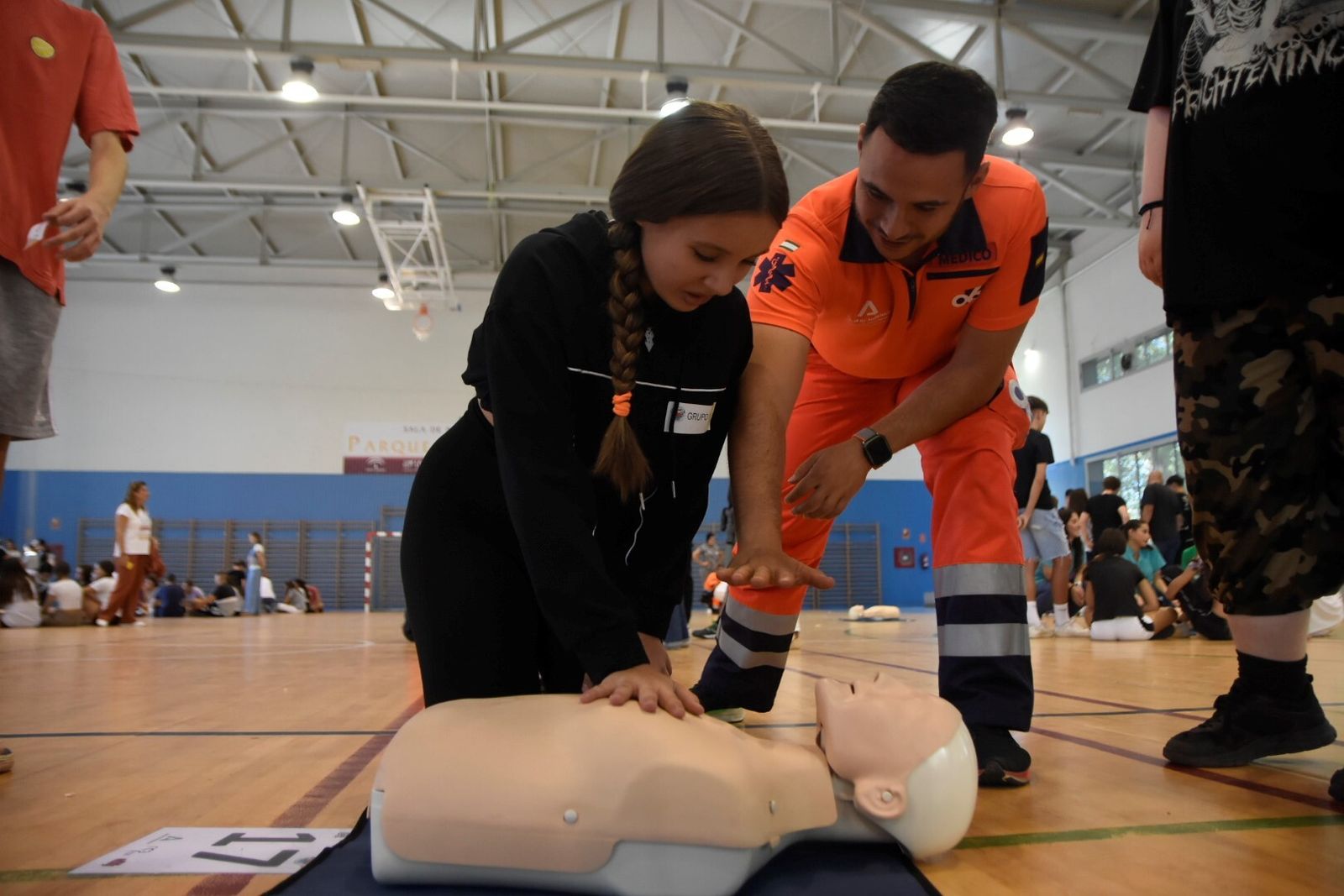 Las jornadas de formación en reanimación cardiopulmonar celebradas en el instituto Fidiana de Córdoba, en imágenes