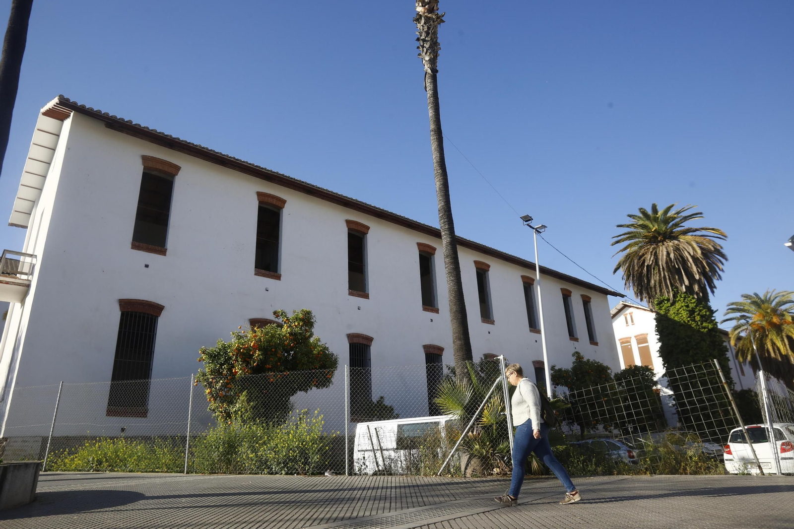 Edificio del Centro de Emergencia Habitacional