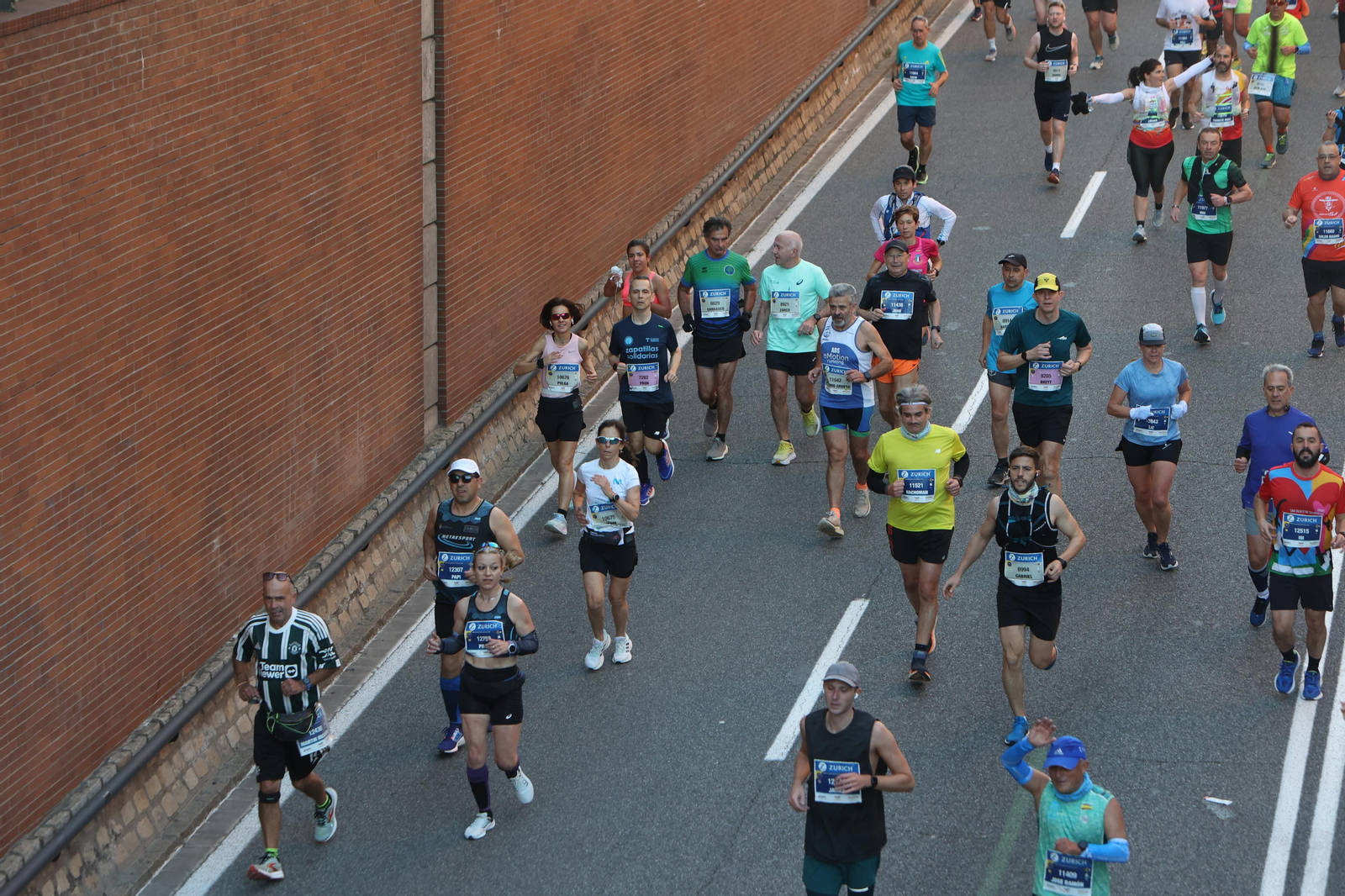 Búscate en la Zurich maratón de Sevilla