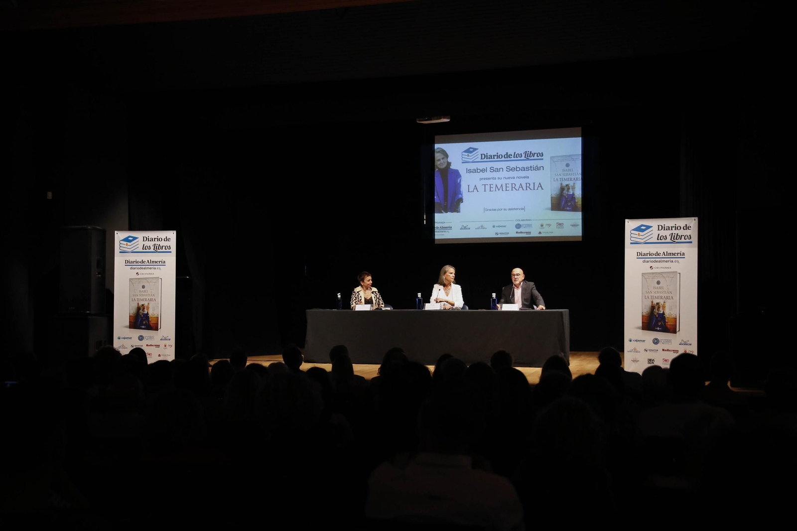 Las imágenes del diario de los libros con Isabel San Sebastián