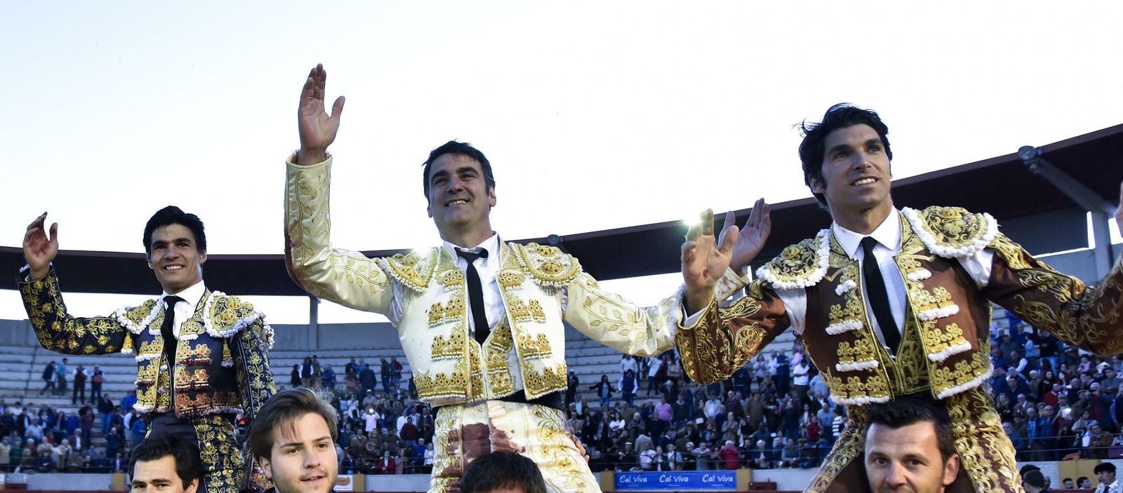 Las imágenes de la corrida en Morón con la reaparición de Jesulín de Ubrique