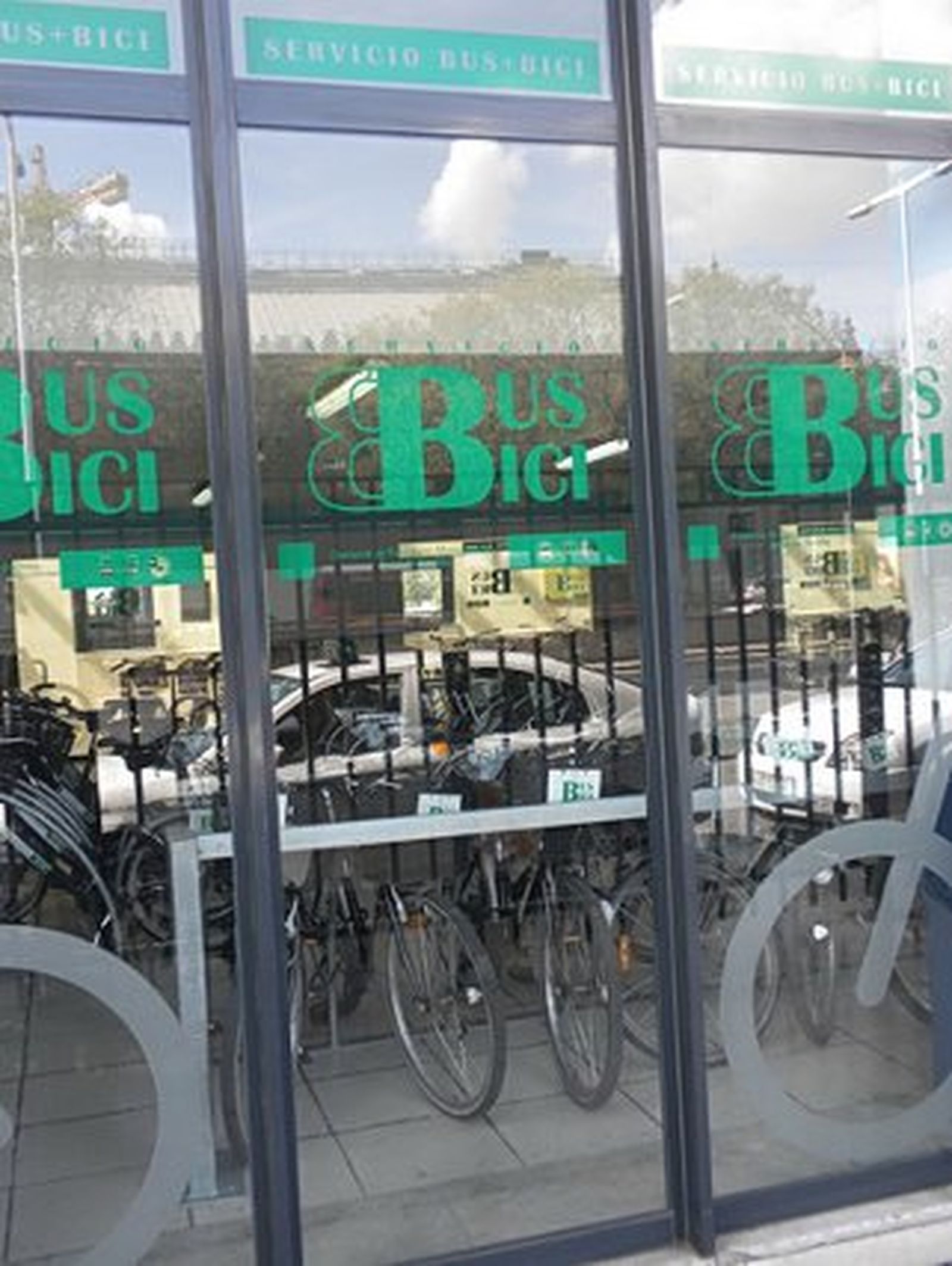 El uso del 'Bus+Bici' de los residentes del área metropolitana crece un 6,6%