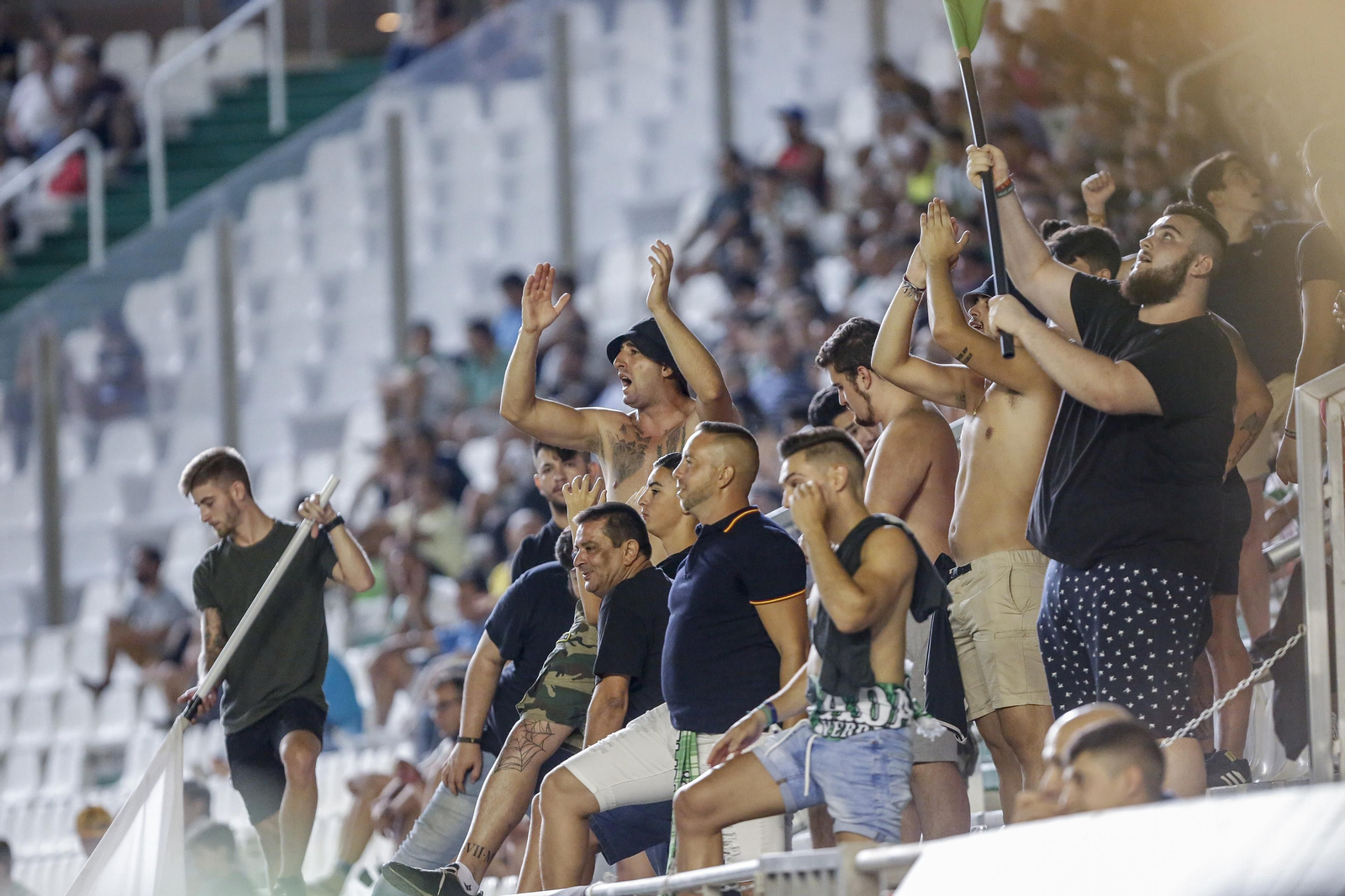 Las imágenes del Córdoba CF-Recreativo Granada