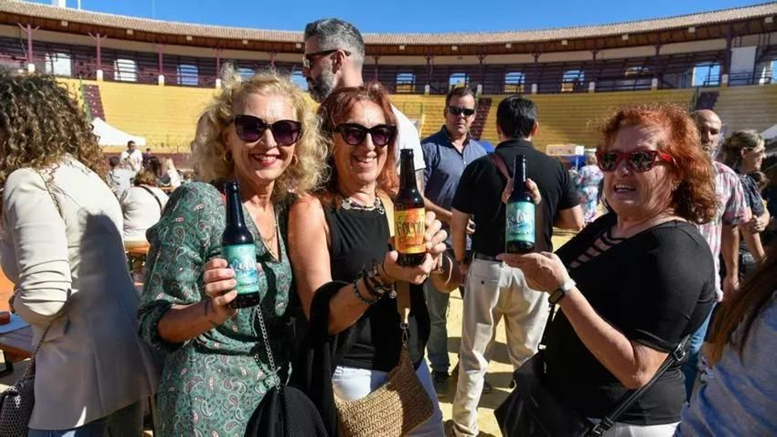 Un grupo de mujeres, disfrutando de la pasada edición del Oktoberfest.
