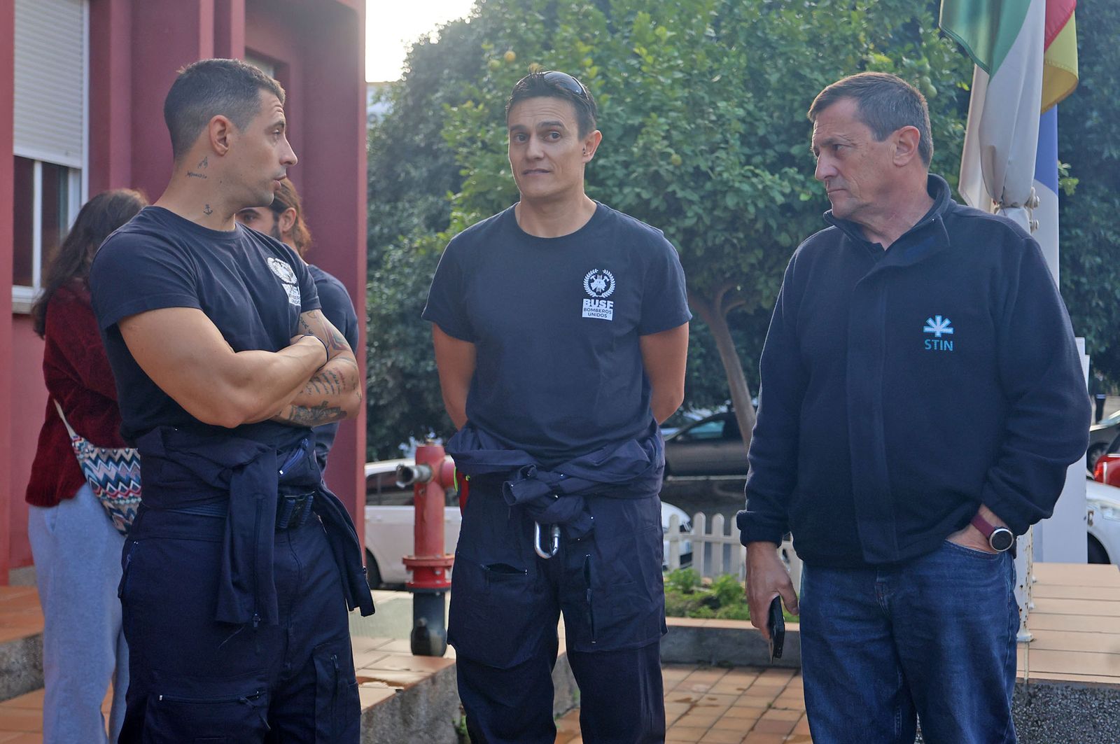 Imágenes de la partida de los bomberos de BUSF Huelva hacia Valencia