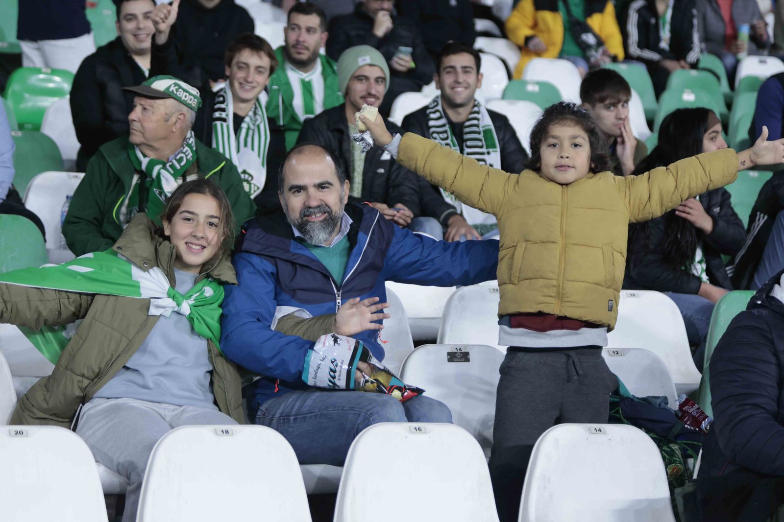Búscate en las gradas del Villamarín