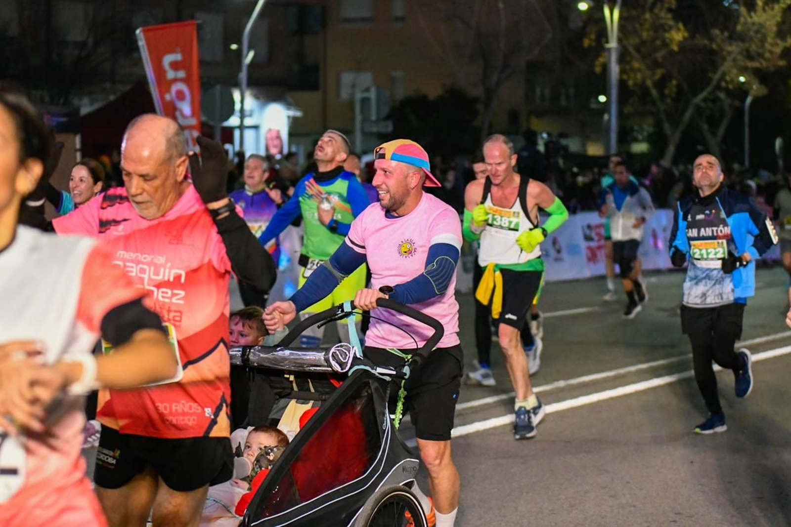 En imágenes: búscate en tu llegada a meta de la Carrera de San Antón 2025 (5)