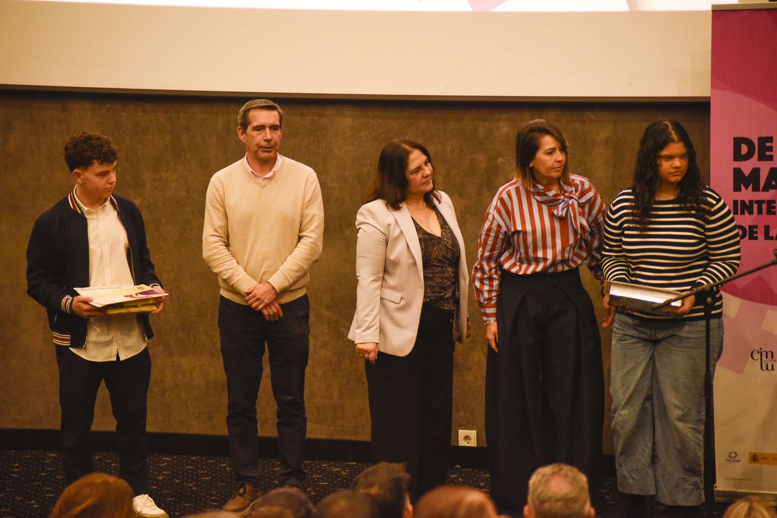 Las fotos de la entrega de los Premios a la Mujer Linense 2026
