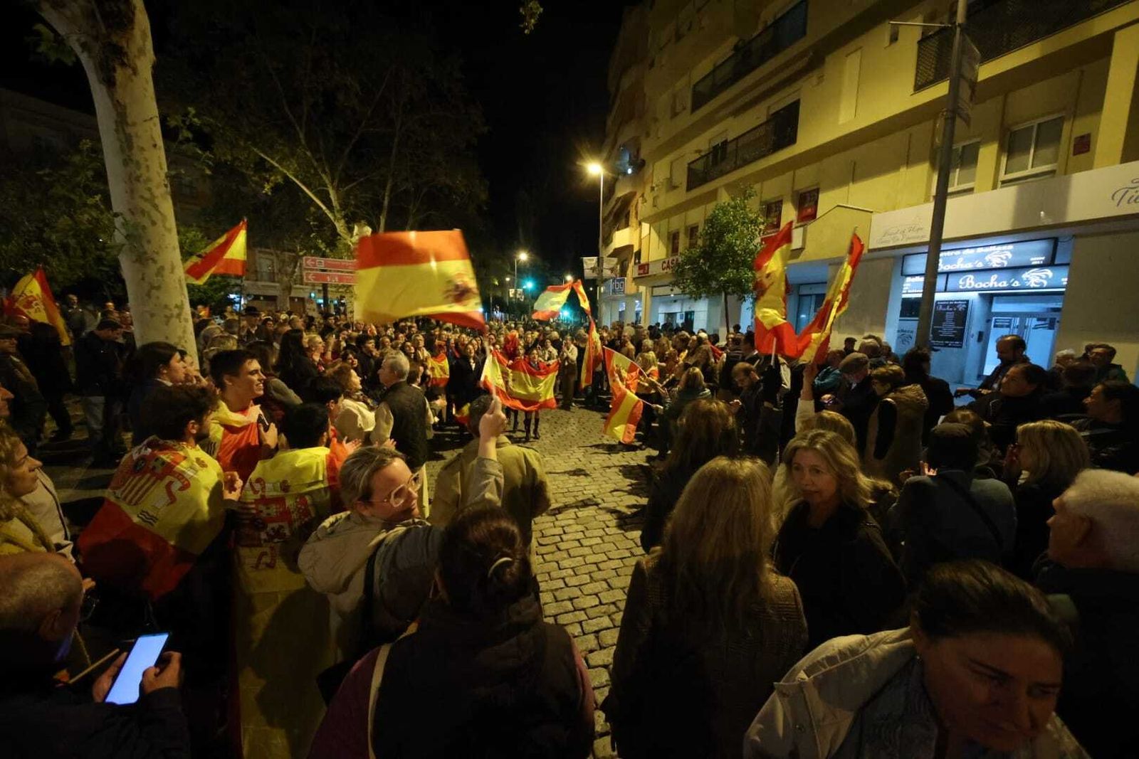 Concentración ante la sede del PSOE en Jerez para protestar contra la amnistía