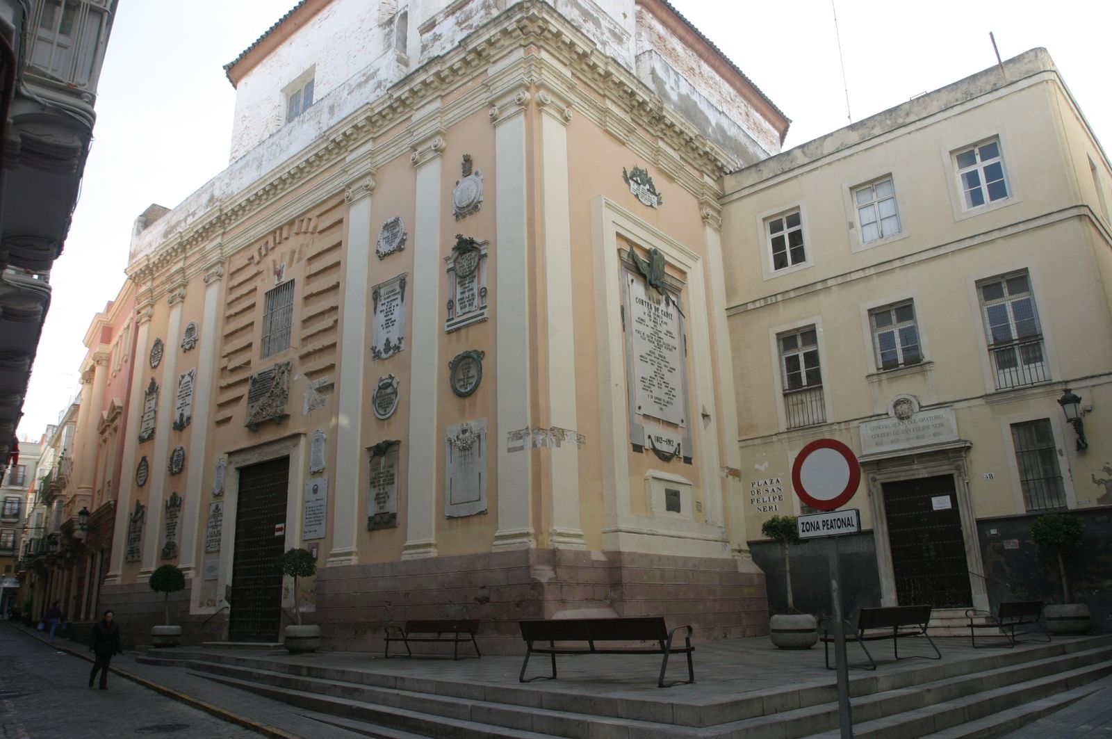 Fachada del Oratorio de San Felipe Neri, donde se celebraron las Cortes de Cádiz.
