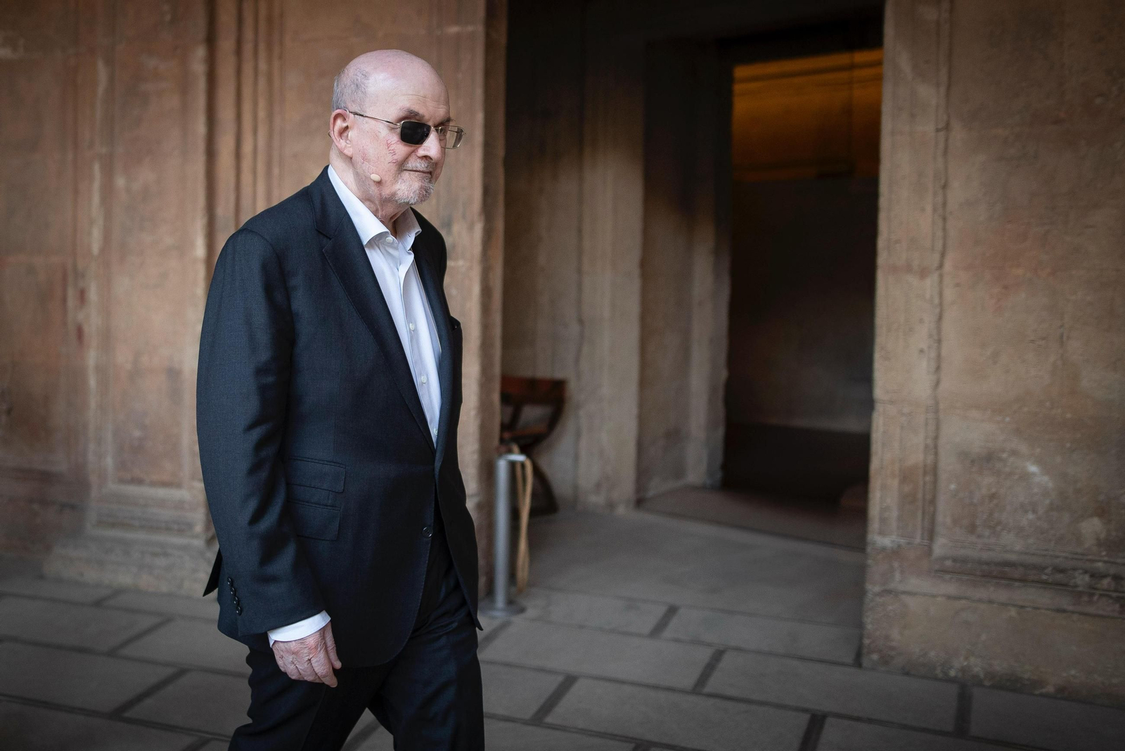 Salman Rushdie inaugura cultur_ALH en el Palacio de Carlos V de Granada: las imágenes