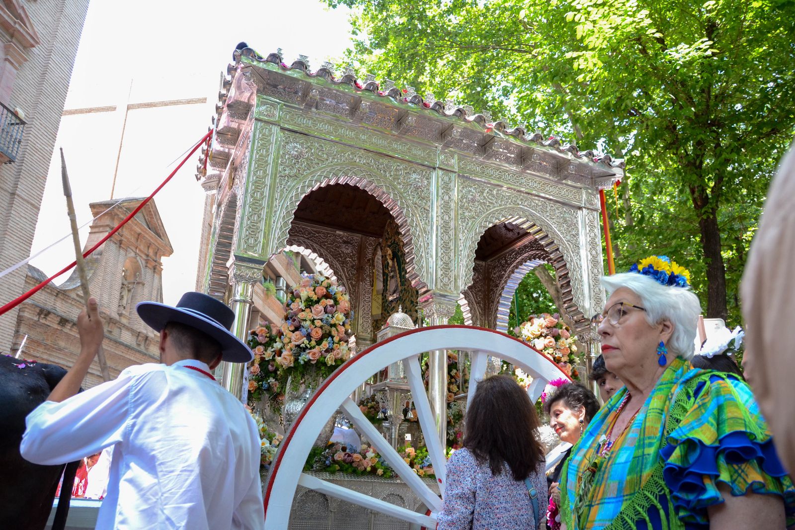 La salida de la Hermandad del Rocío de Granada, en imágenes