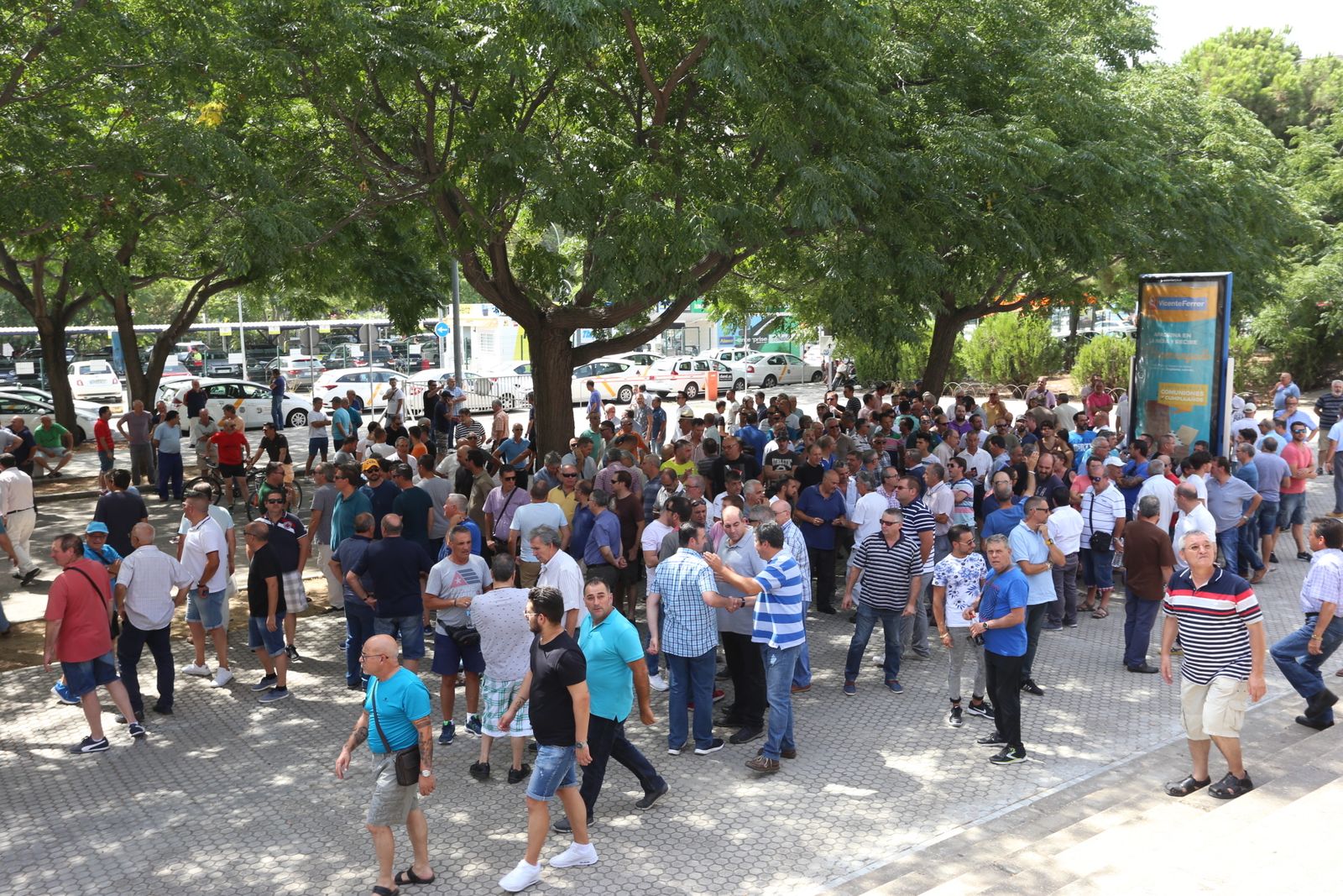 Asamblea de taxistas en Sevilla