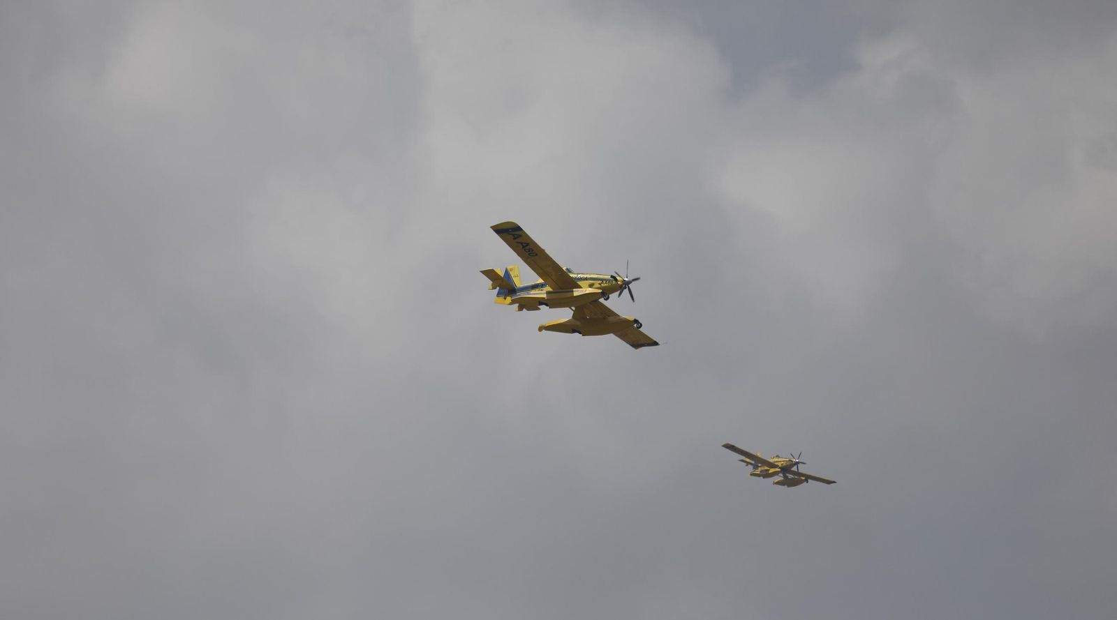 Las fotos del incendio entre La Marchenilla y Pelayo en Algeciras