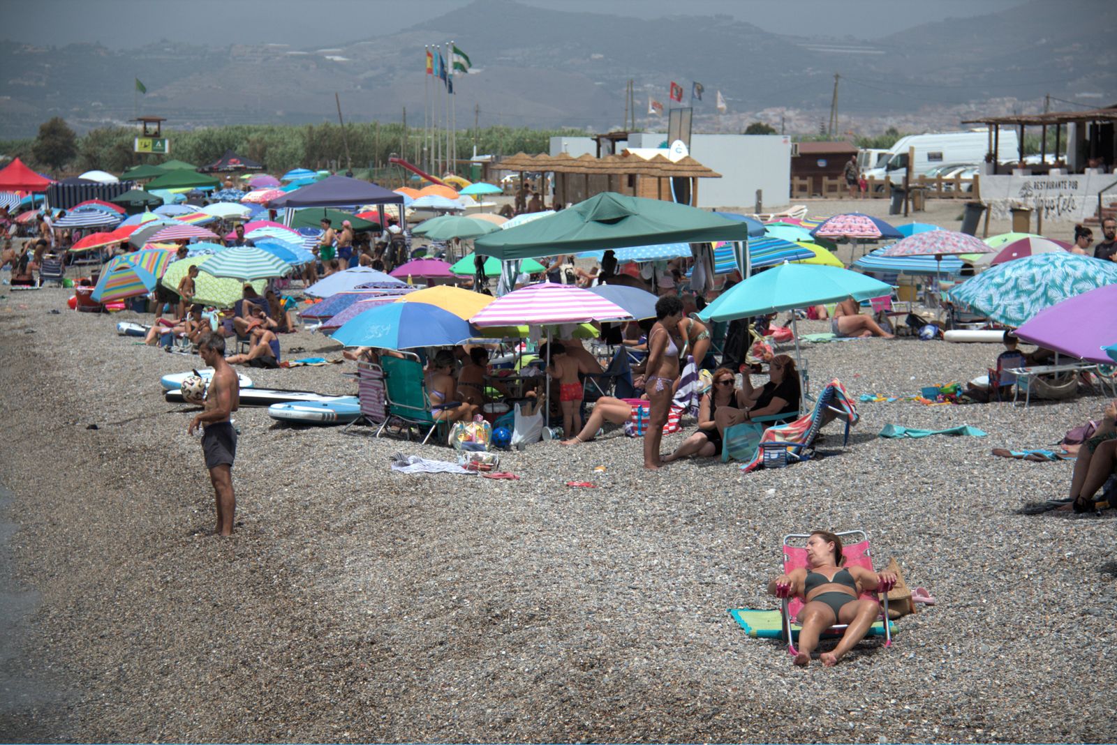 Lleno en la Costa pese a la jornada electoral