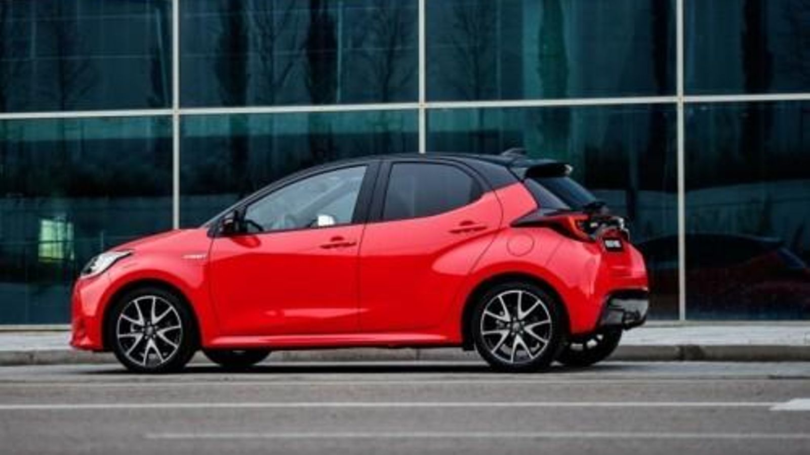 Esta versión dispone del motor híbrido autorrecargable de 116 CV.