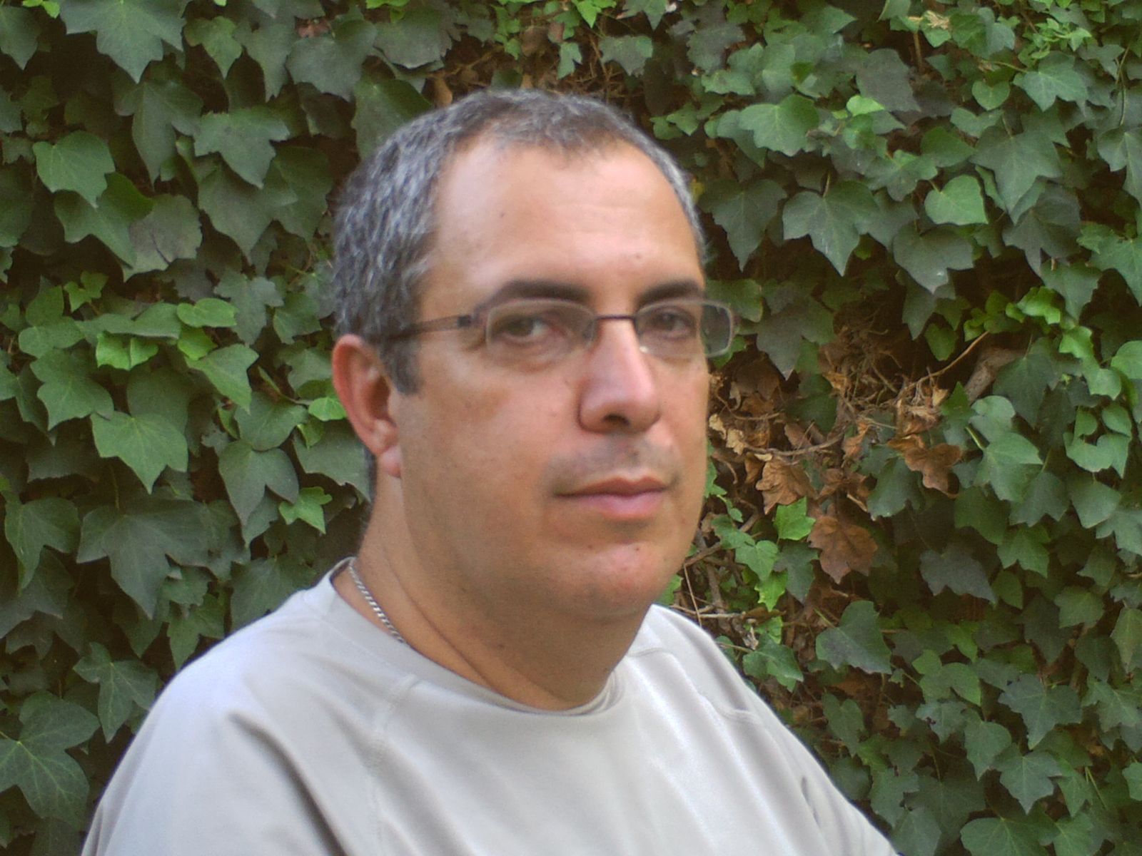 Regresos al poeta Julio Alfredo Egea