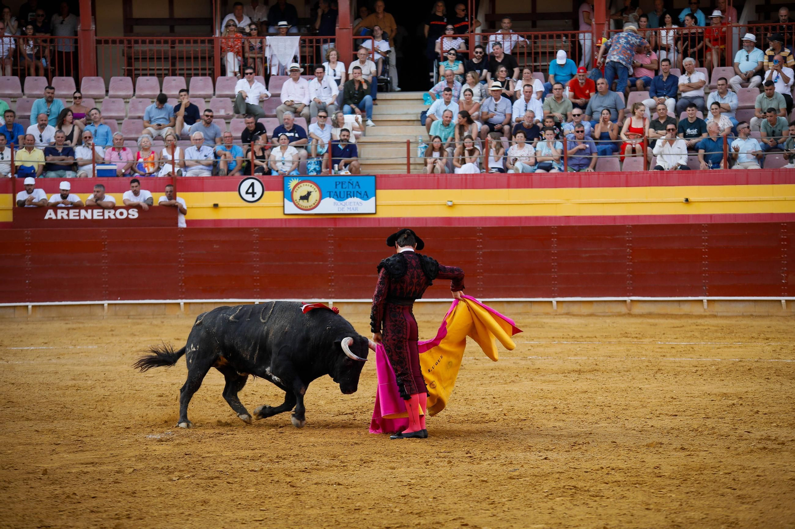 Imágenes de la corrida de toros en Roquetas de Mar
