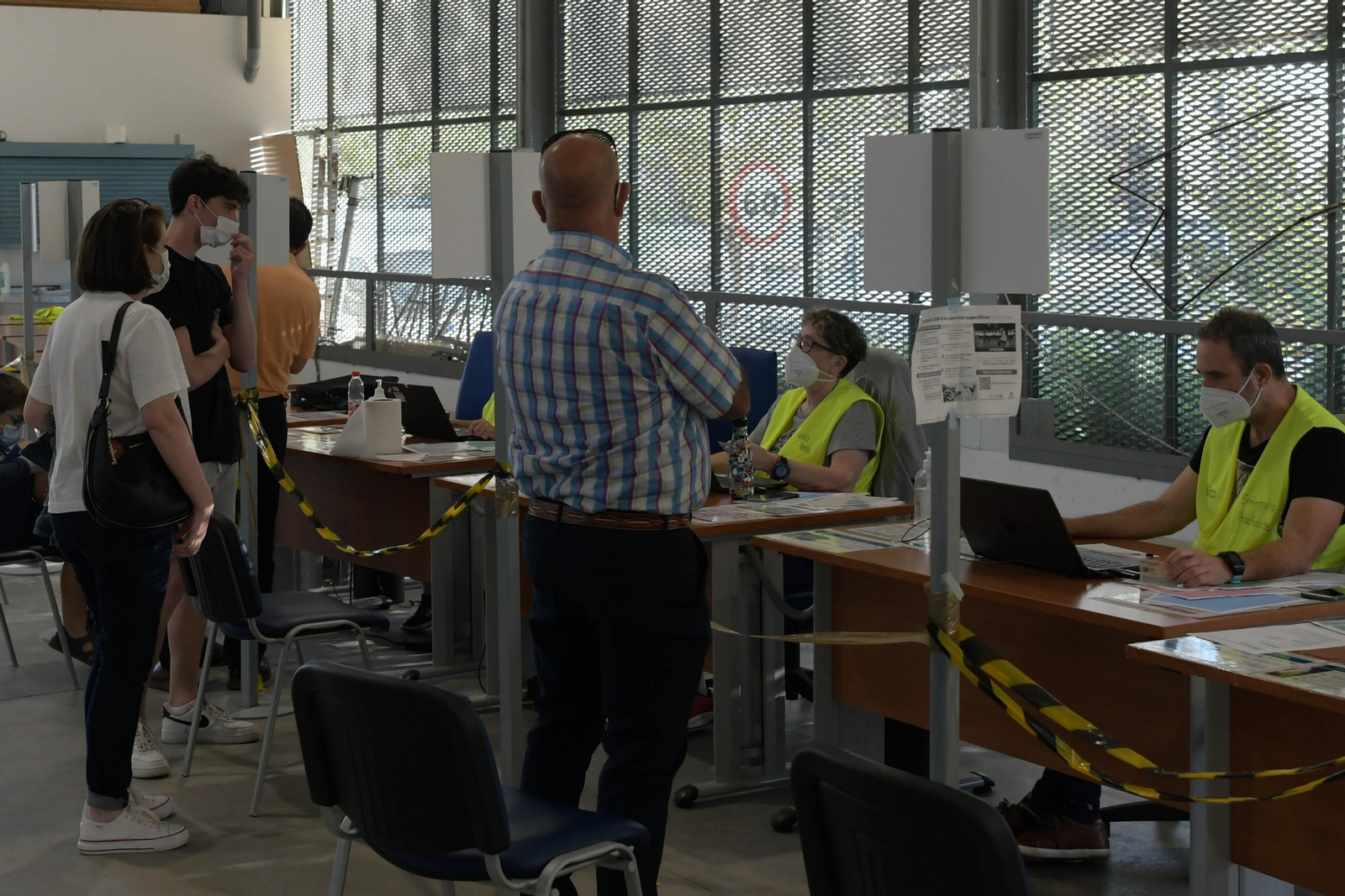Fotos: así se ha cerrado el vacunódromo del Parque Norte de Bomberos de Granada