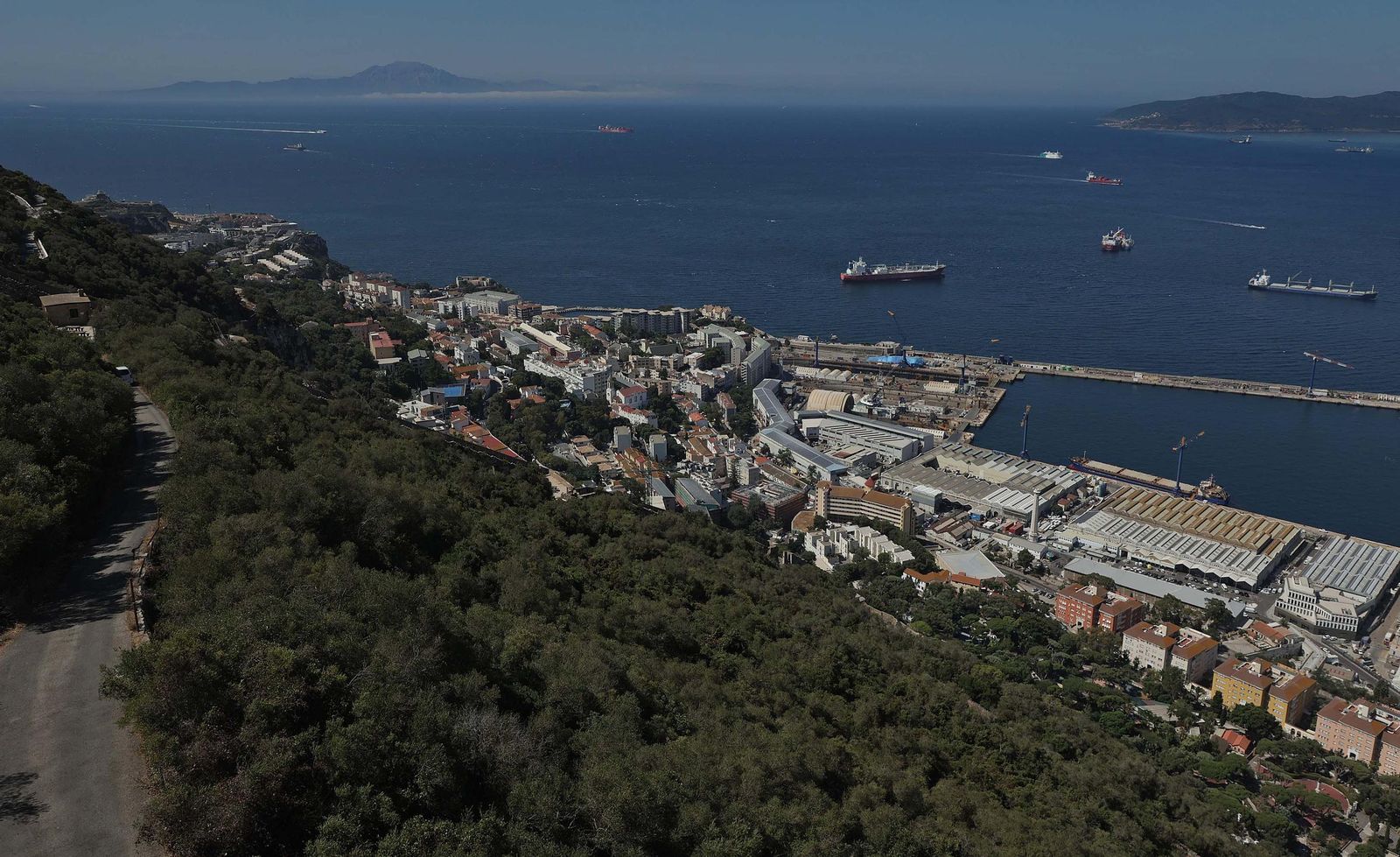 Vistas de Gibraltar, desde la cima del Peñón.