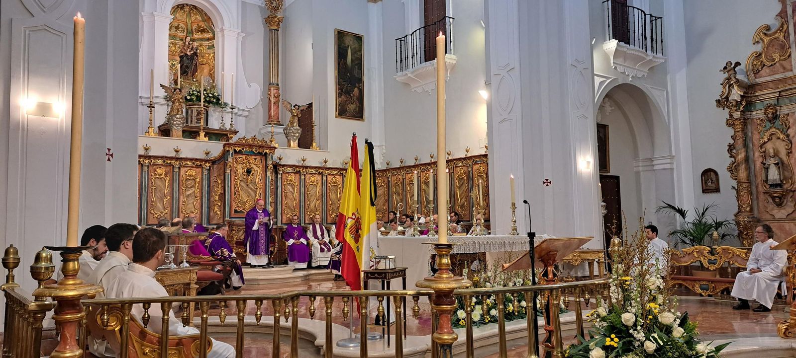 Misa en la catedral.