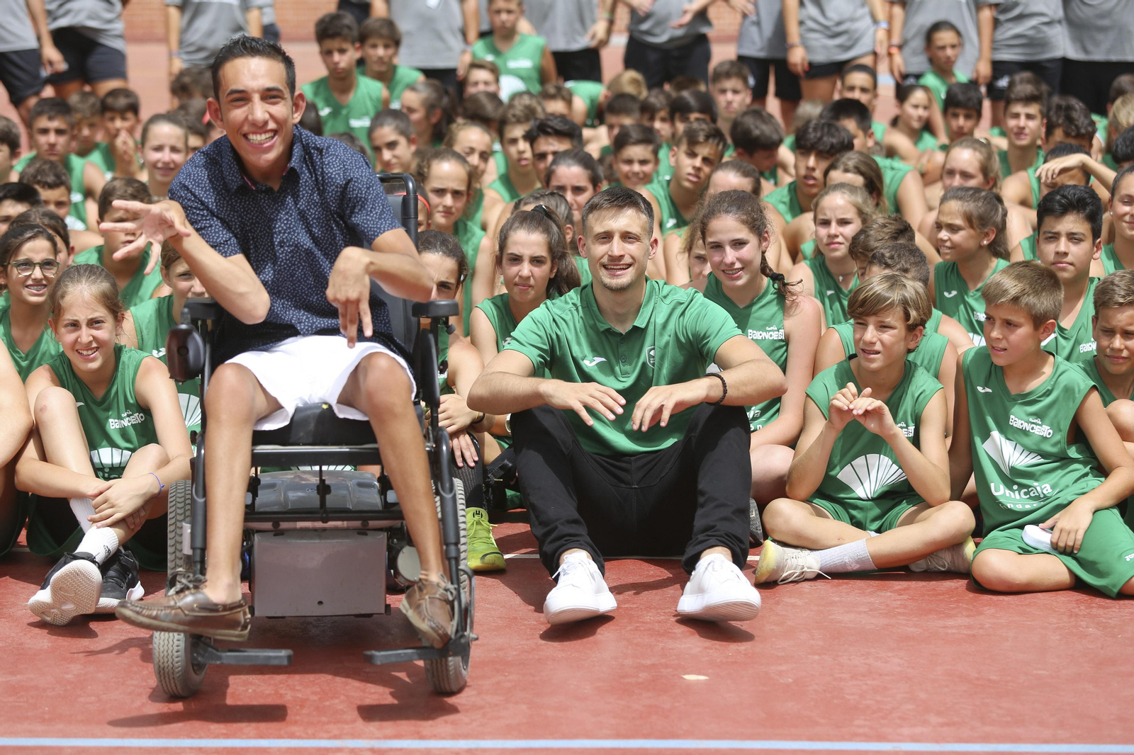 Las fotos de la presentación de Aleksa Avramovic