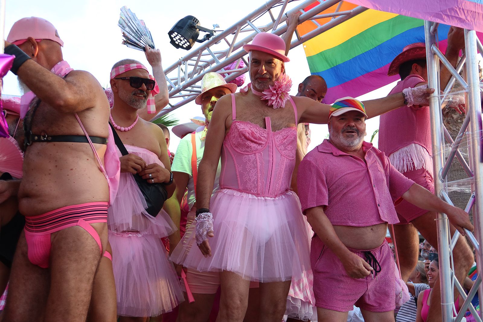 El desfile del Orgullo LGTBIQ de Vera Playa, en imágenes