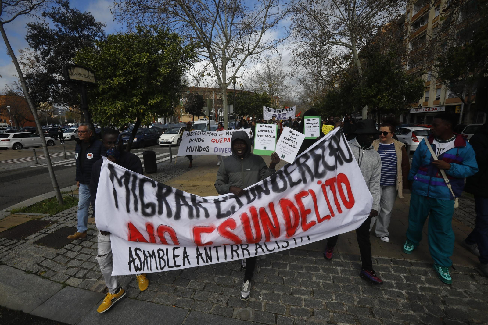 La manifestación antirracista por los derechos de las personas migrantes de Córdoba, en imágenes
