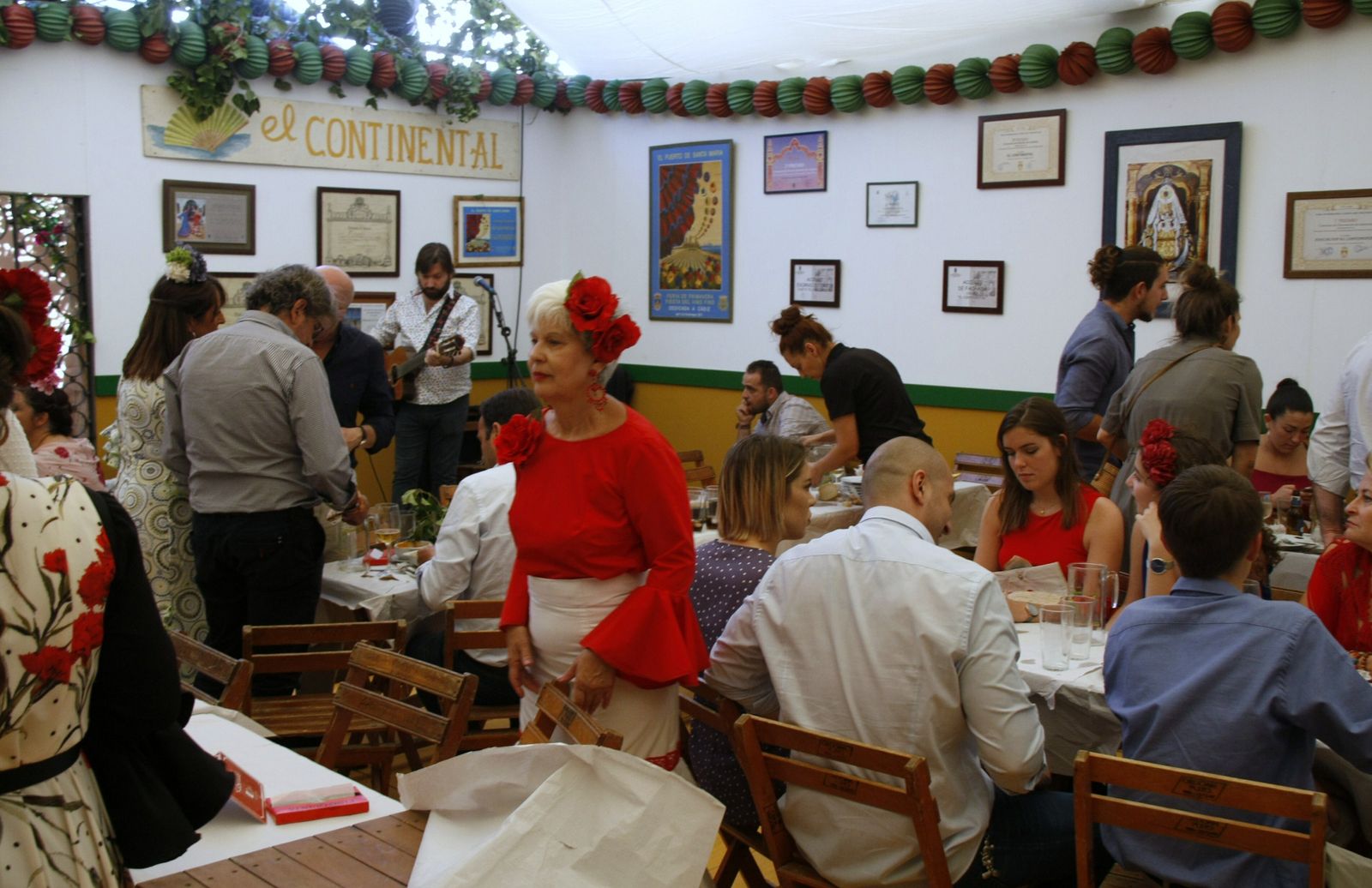 Interior de El Continental.