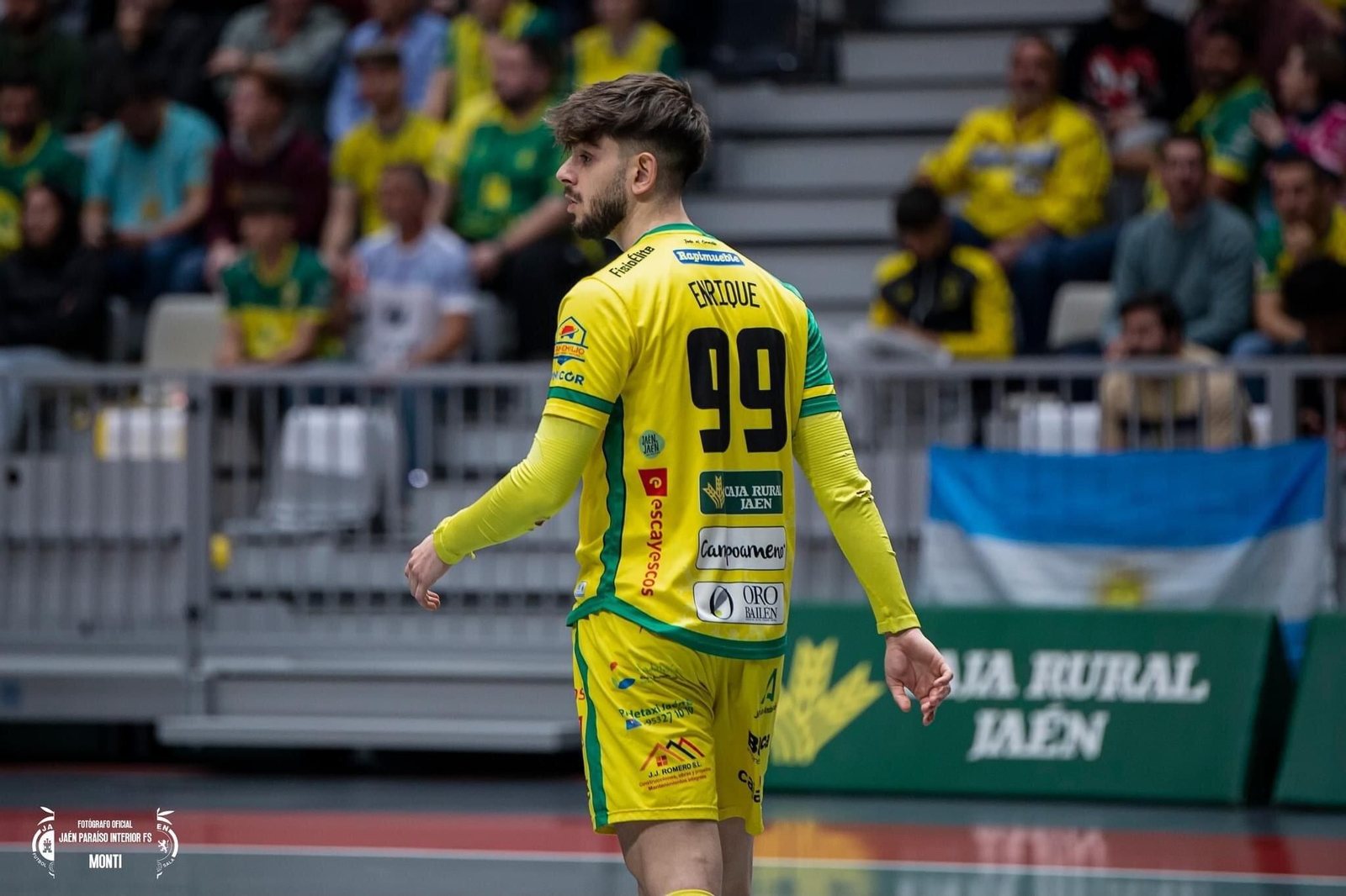 Enrique, en su debut oficial con el primer equipo en el Olivo Arena.