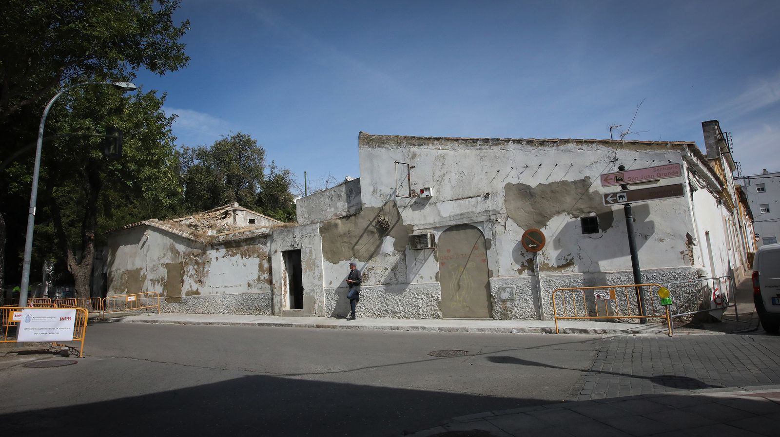 Vecinos del barrio de Santiago de Jerez hartos de los 'Chutaderos'