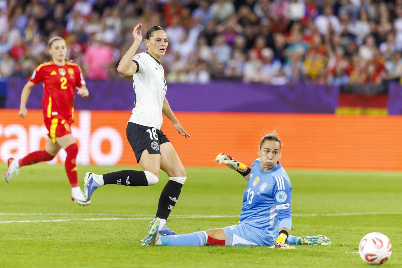 Las mejores imágenes de la semifinal Alemania - España de la Eurocopa femenina