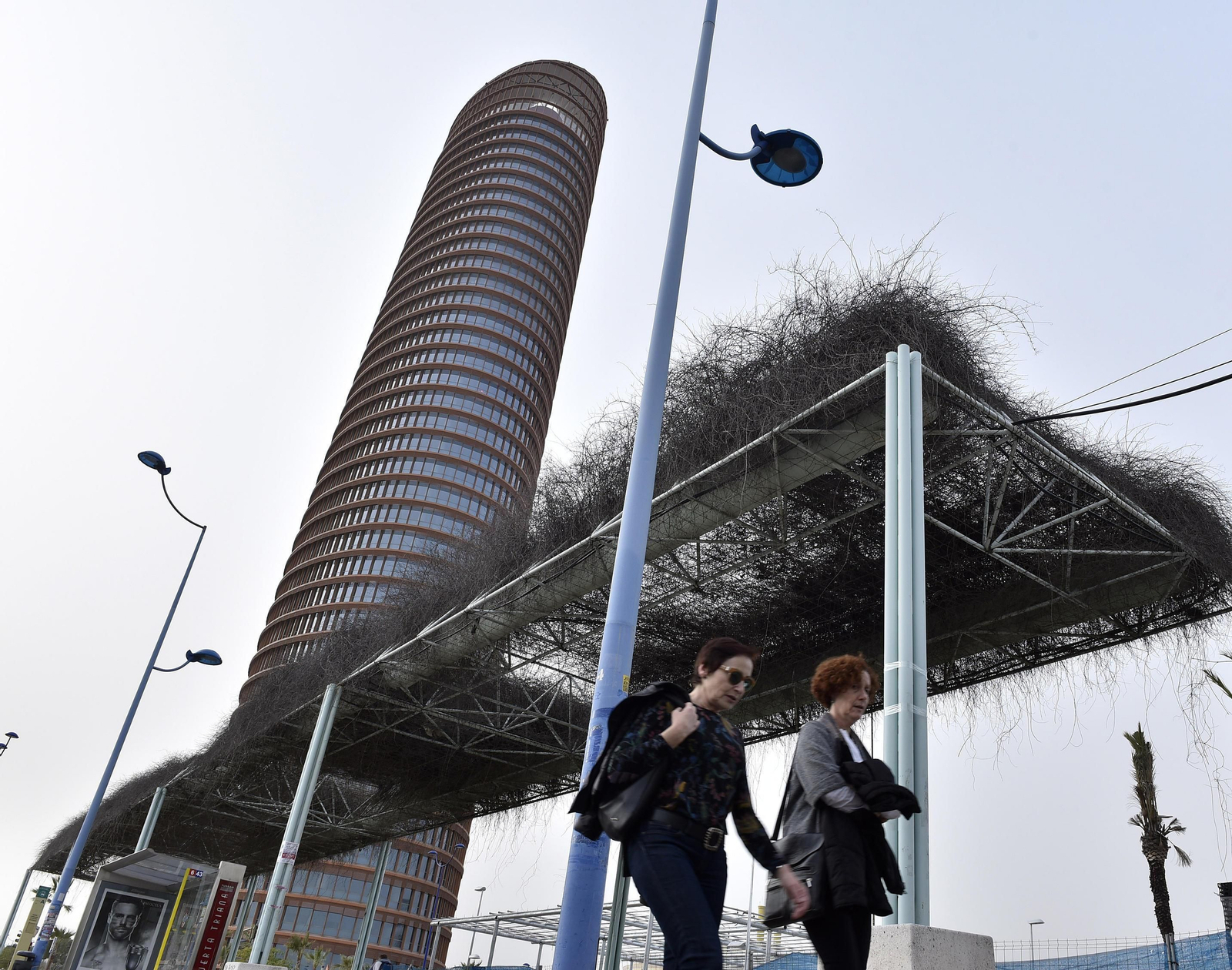 El rascacielos de la Cartuja, que alberga oficinas y un hotel.