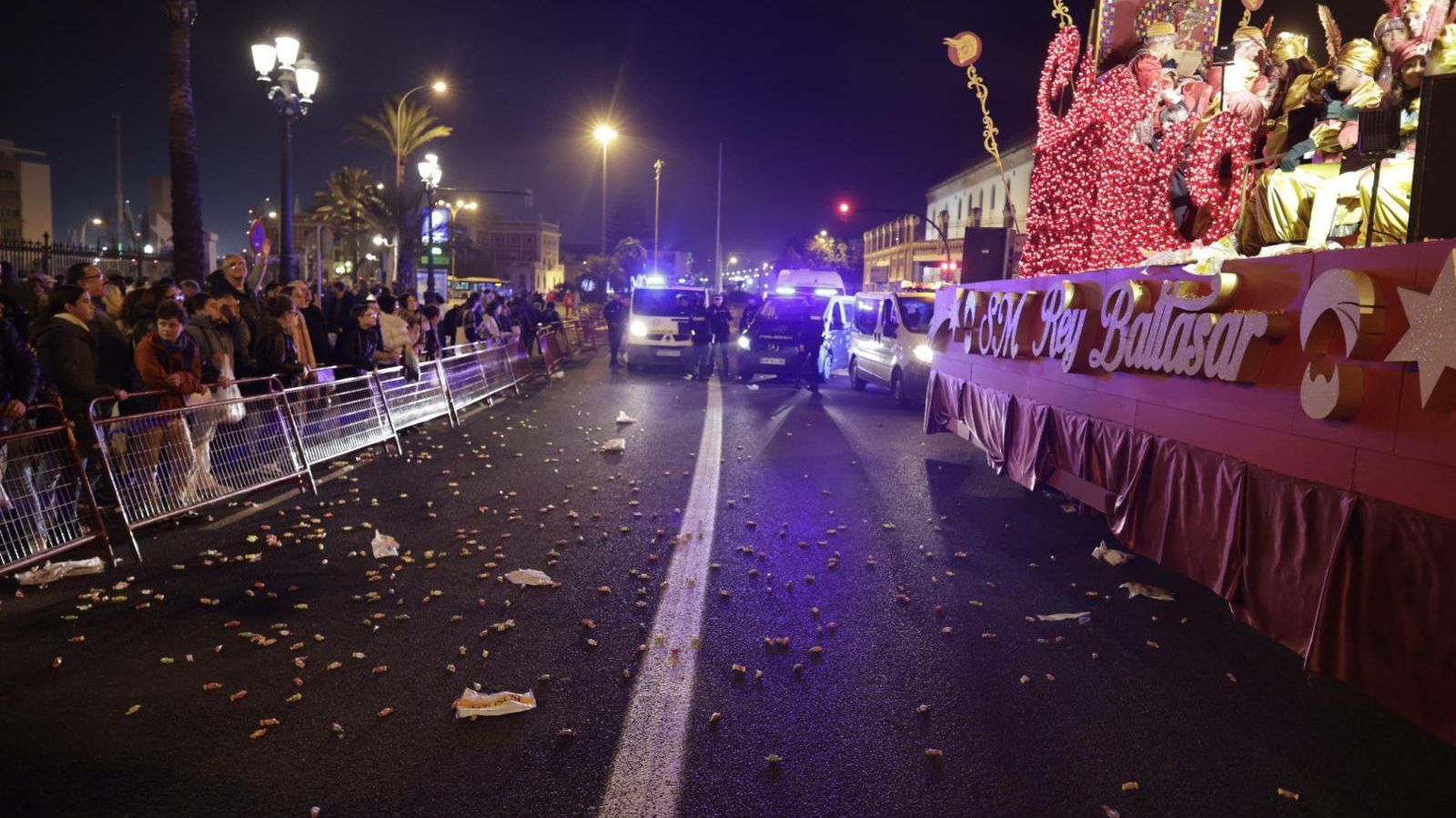 Todas las imágenes de SS.MM. los Reyes Magos en Cádiz: las visitas y la Cabalgata