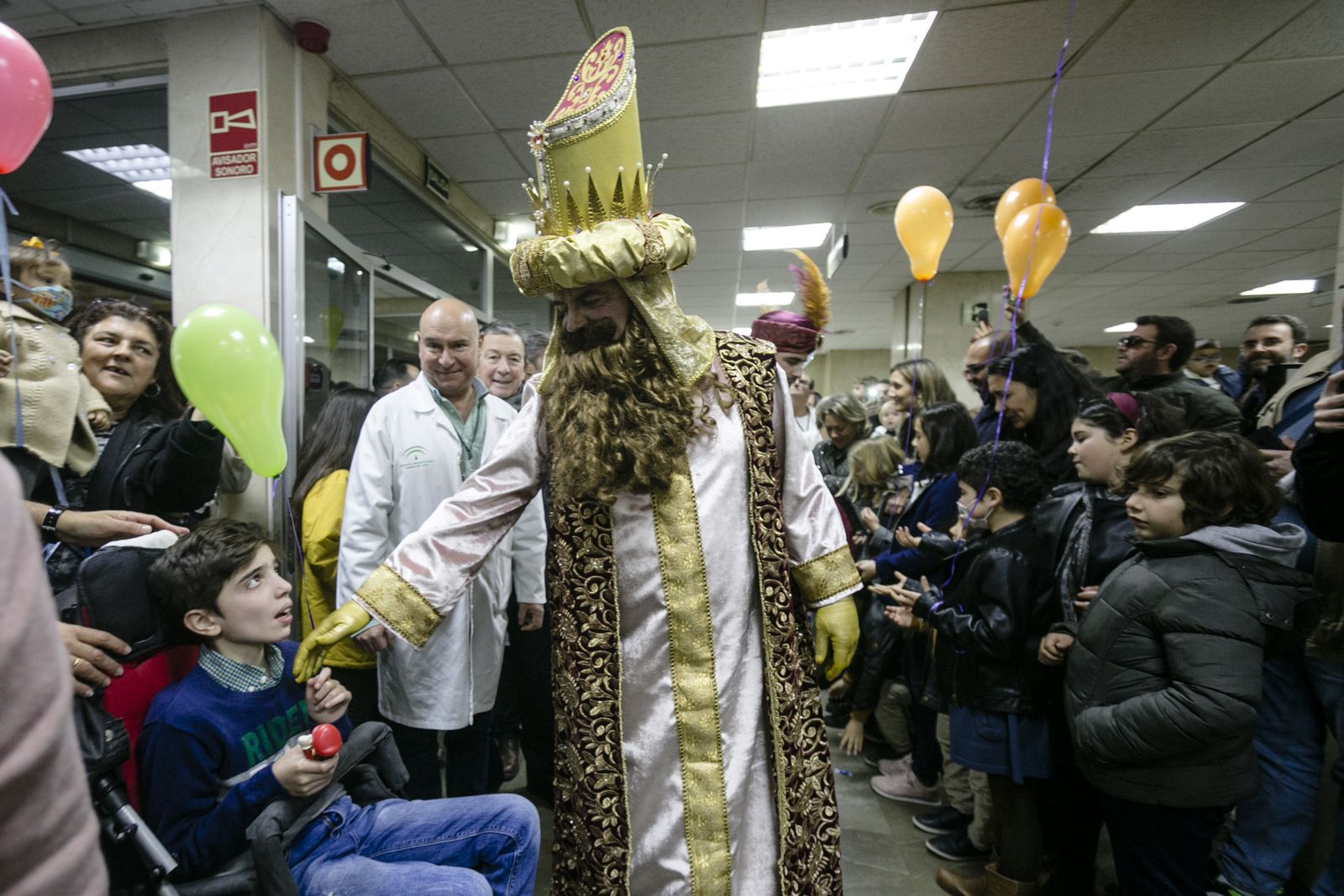 Imágenes de la intensa mañana de los Reyes Magos en Cádiz