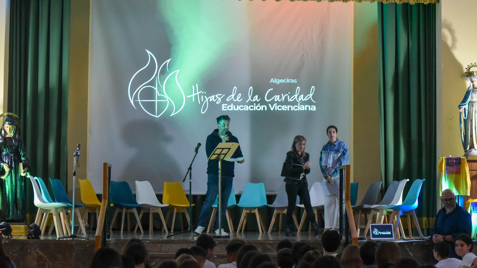 Flamenkoz, lectura de la obra en el  colegio Huerta de la Cruz, en imágenes