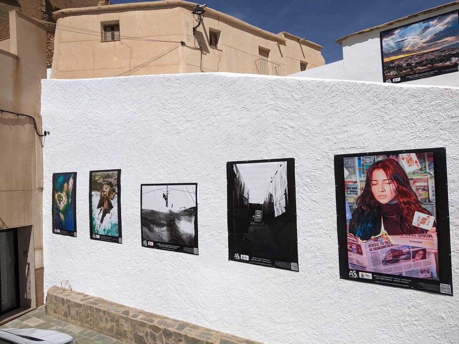 Algunas de las fotografías que se pueden ver en las calles de Abla.