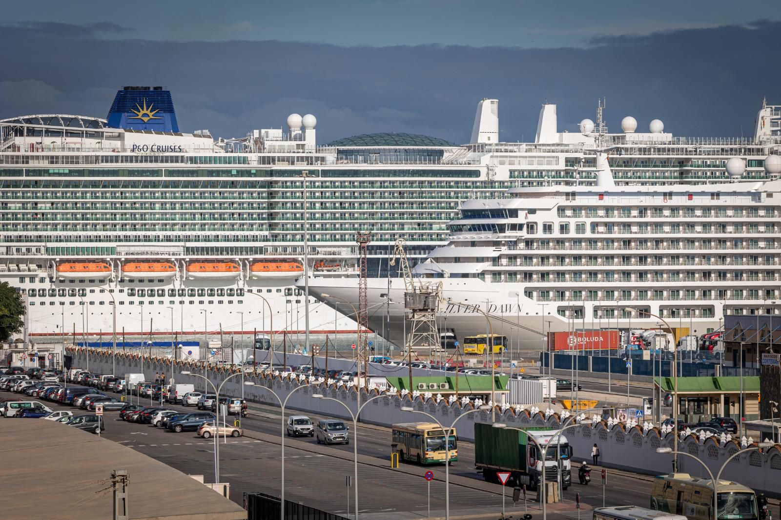 Turistas y cruceros este martes en Cádiz